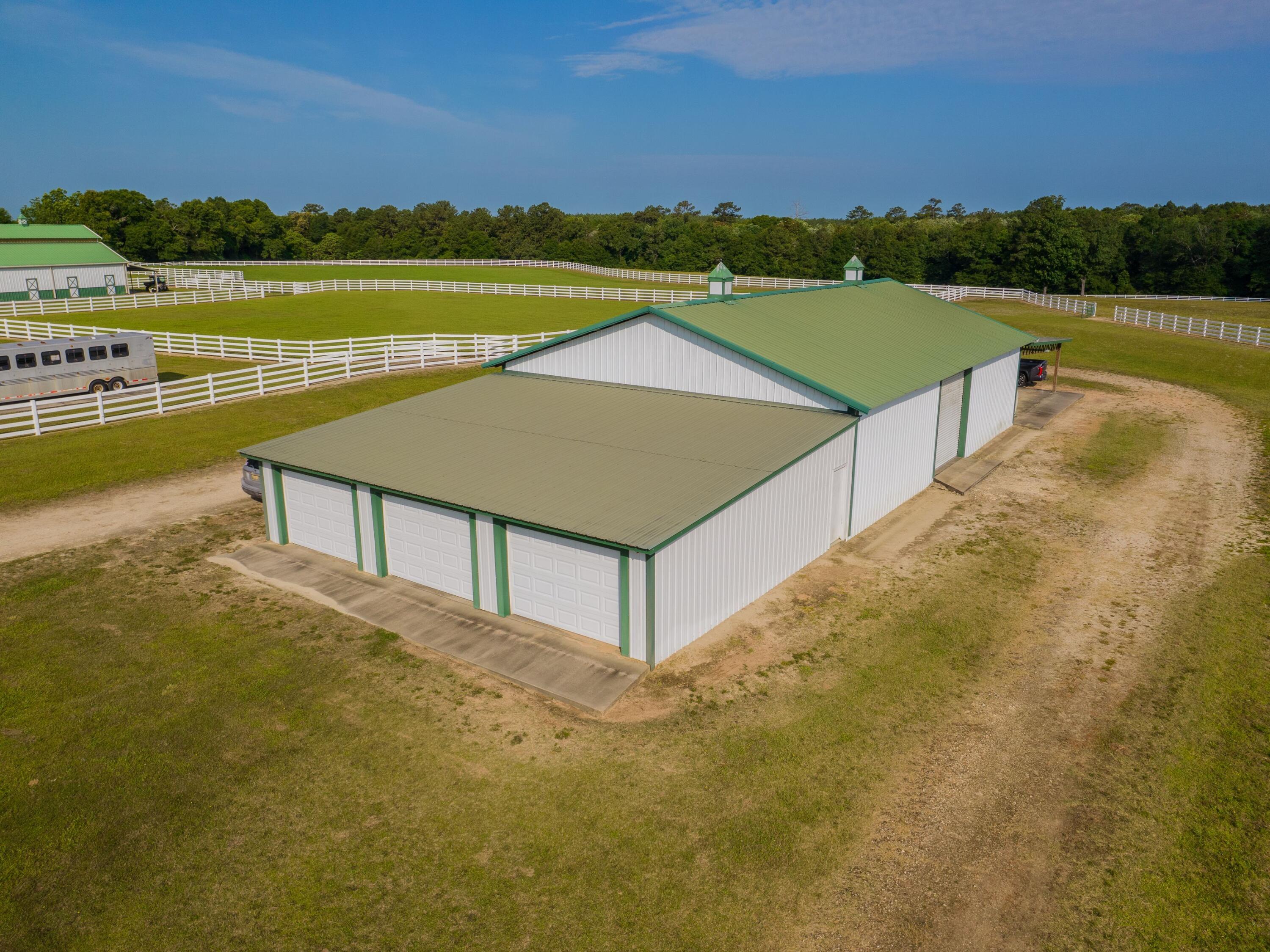 5676 W State Highway 2, DeFuniak Springs