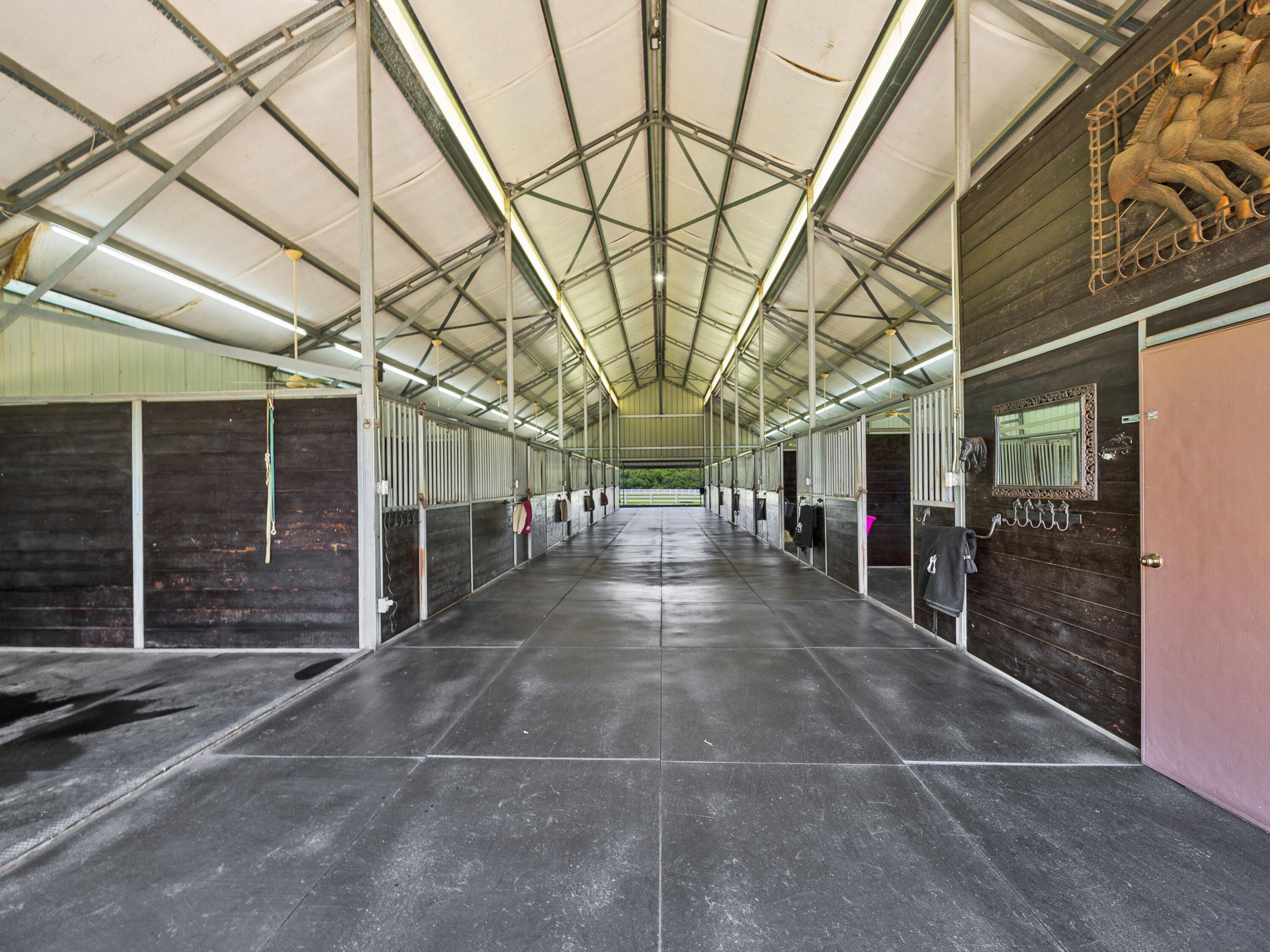 5676 W State Highway 2, DeFuniak Springs