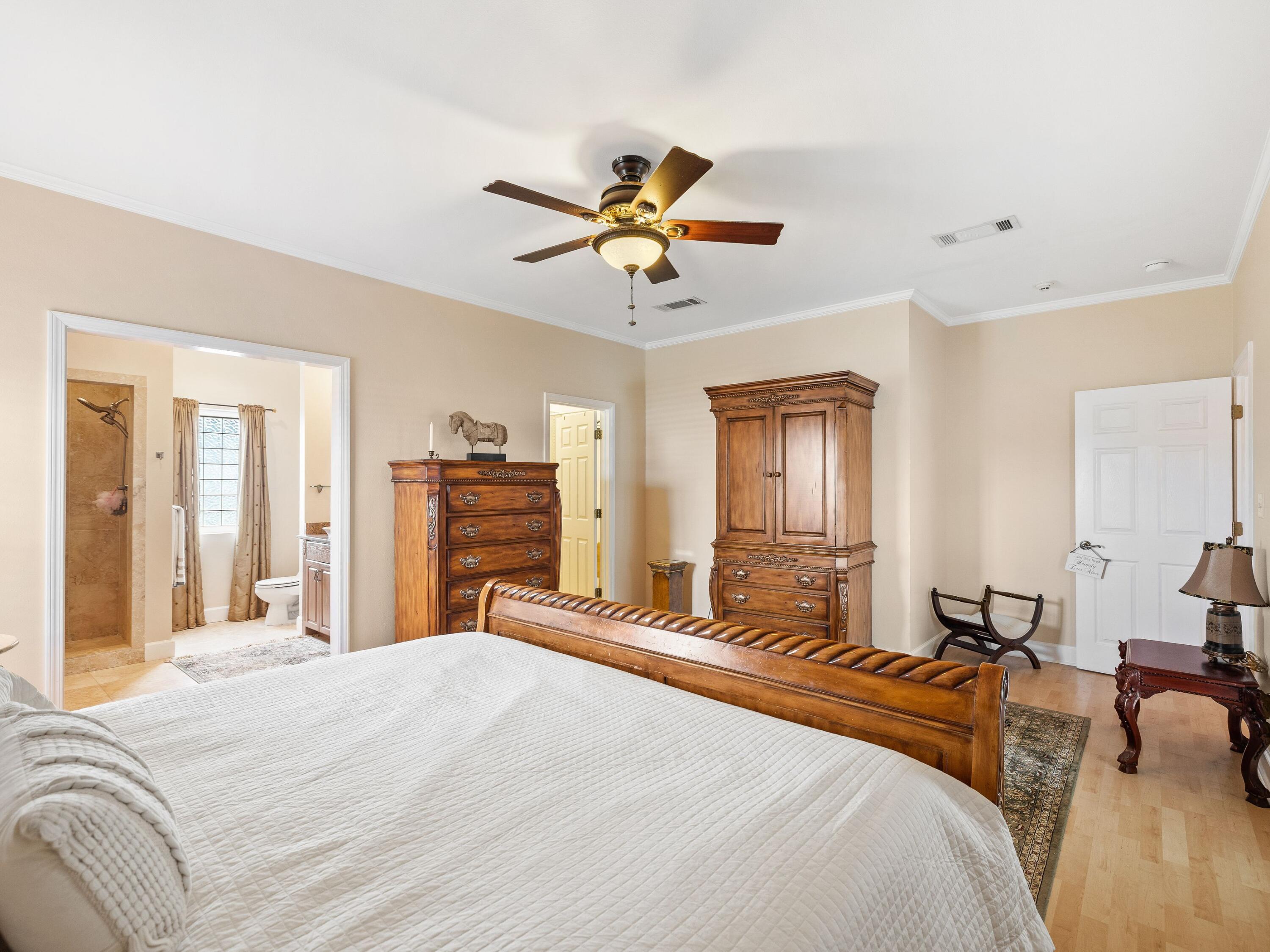 5676 W State Highway 2, DeFuniak Springs