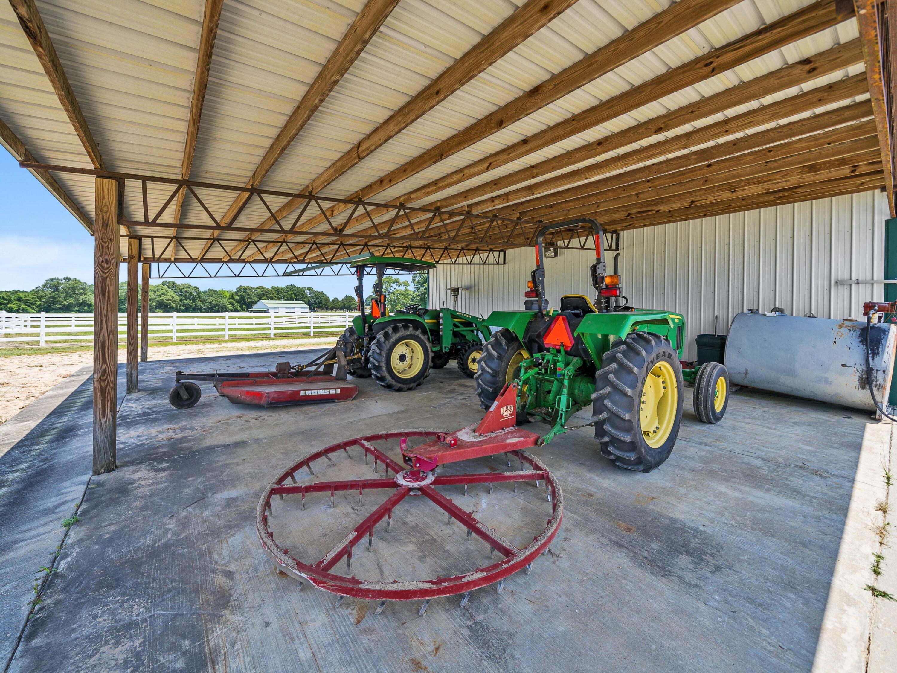 5676 W State Highway 2, DeFuniak Springs