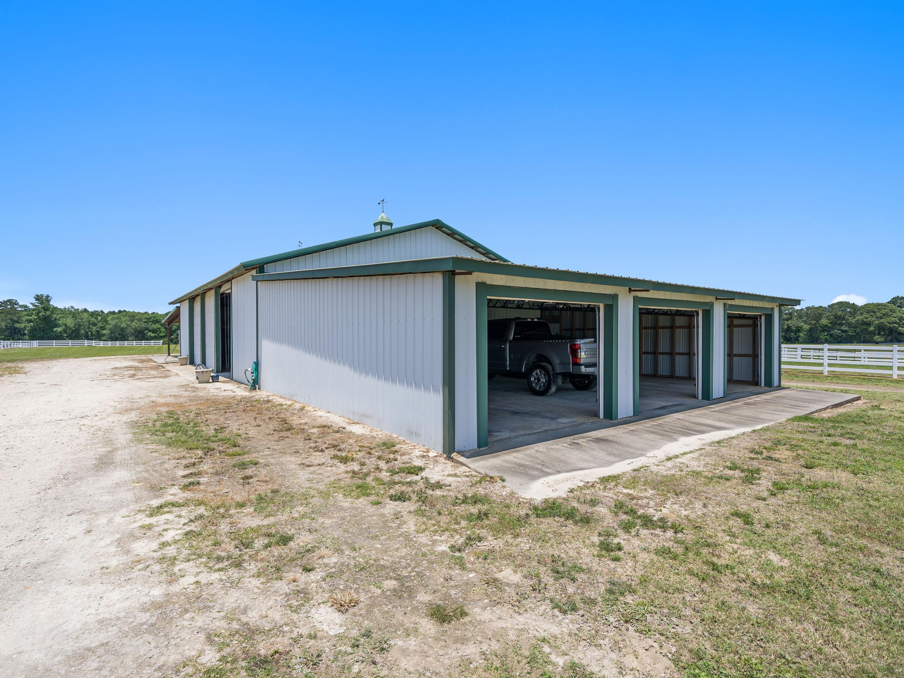 5676 W State Highway 2, DeFuniak Springs