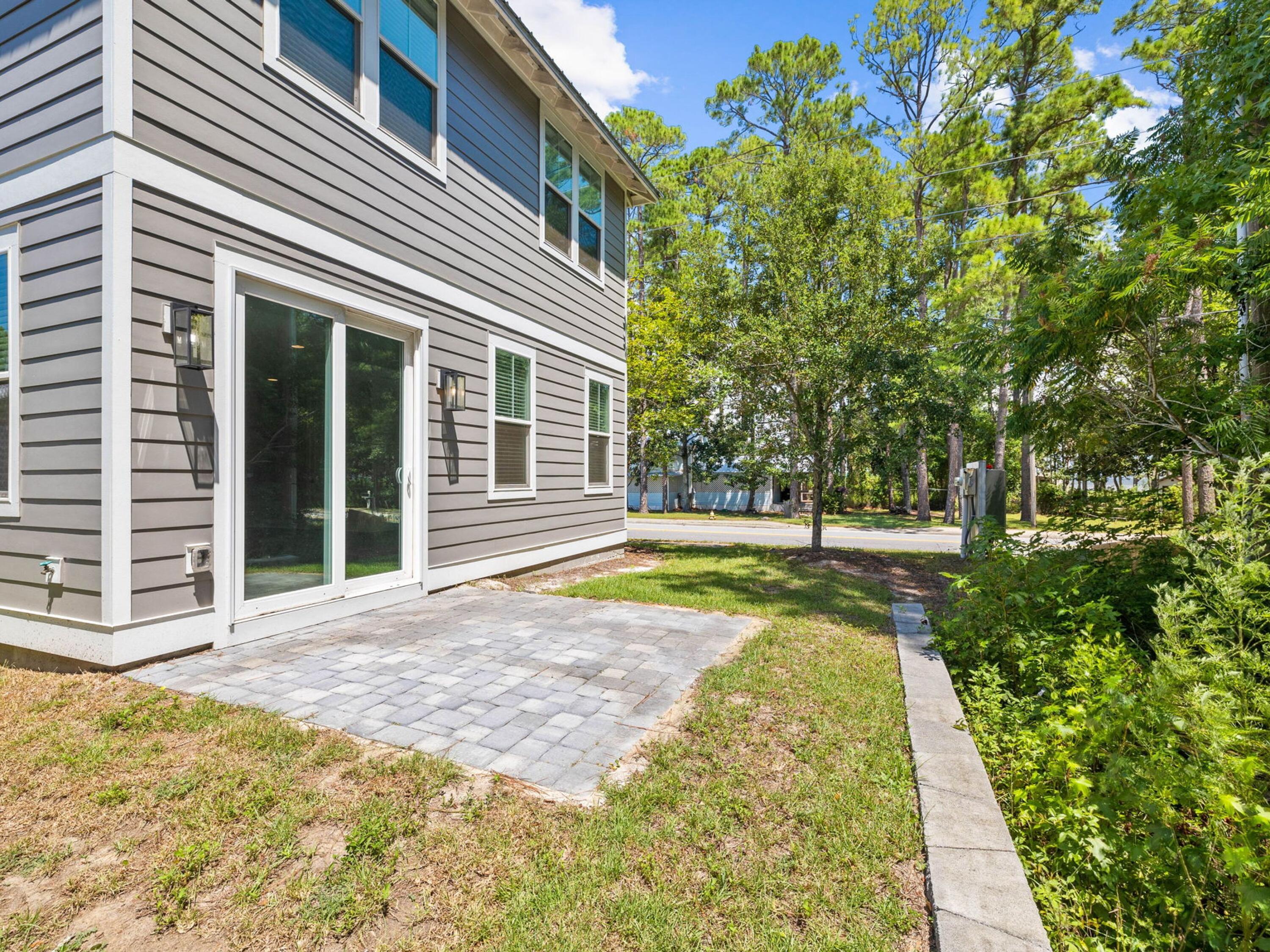 15 Lighthouse Pointe Boulevard