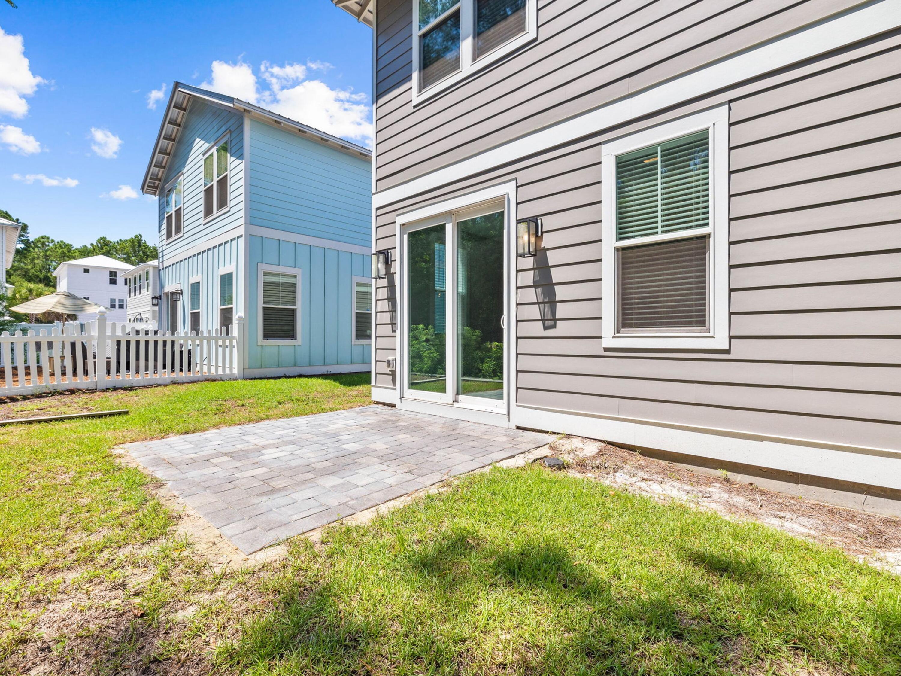 15 Lighthouse Pointe Boulevard