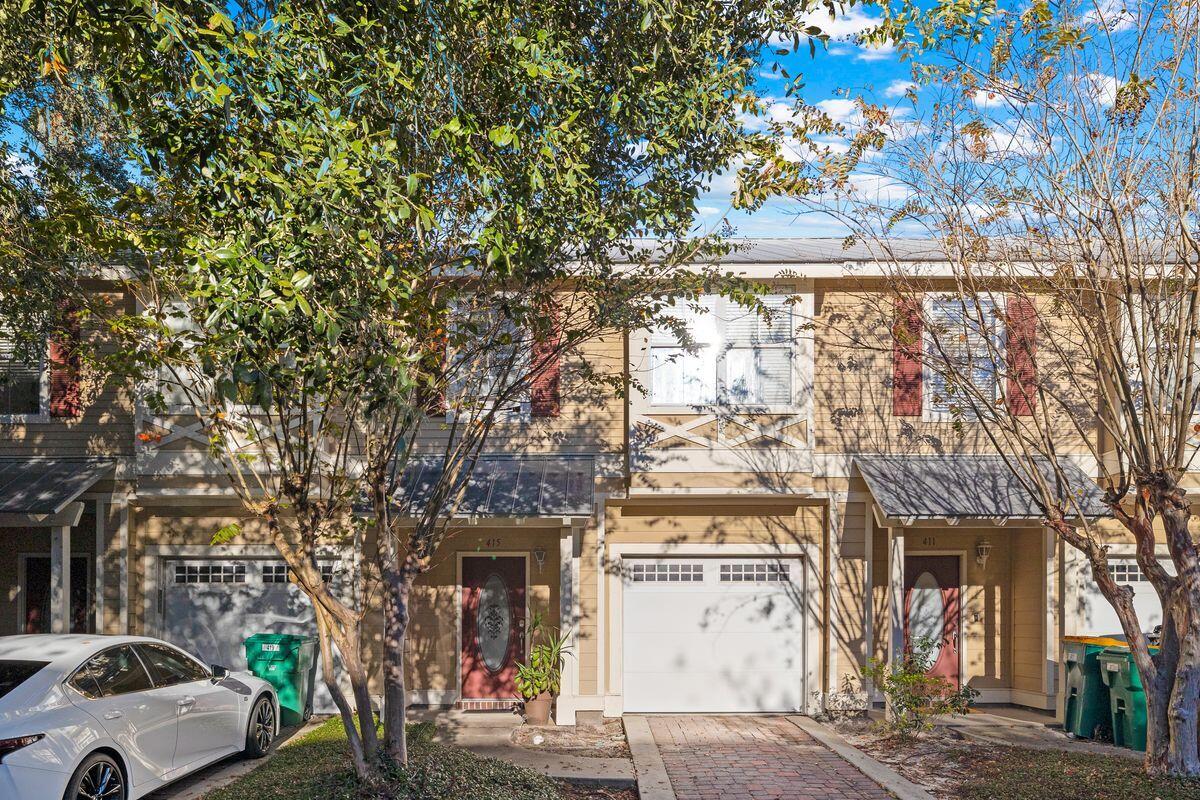 415 Twin Lakes Lane