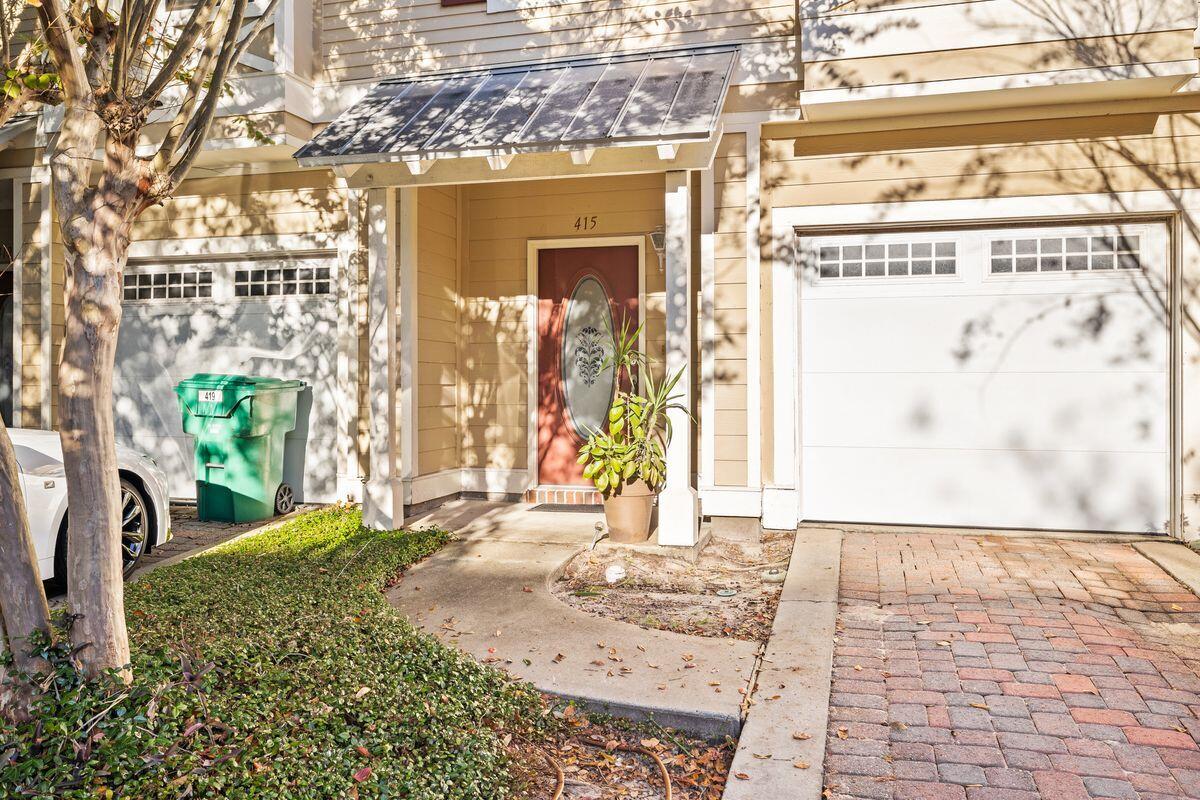 415 Twin Lakes Lane
