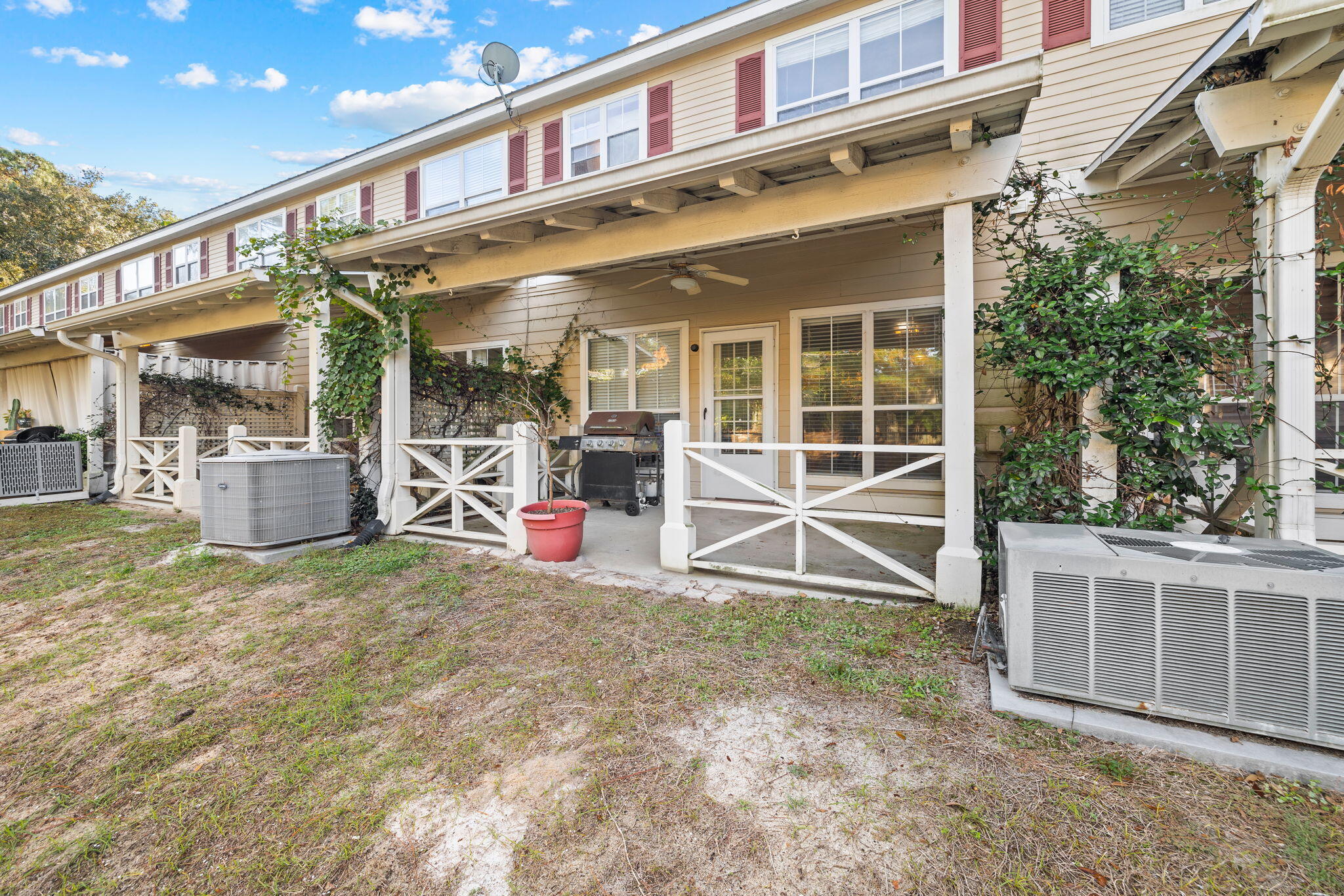 415 Twin Lakes Lane