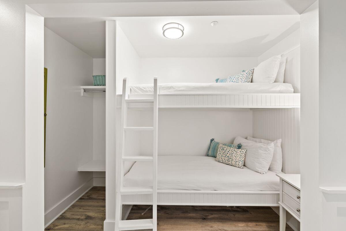 429 S Bridge Lane, 103A