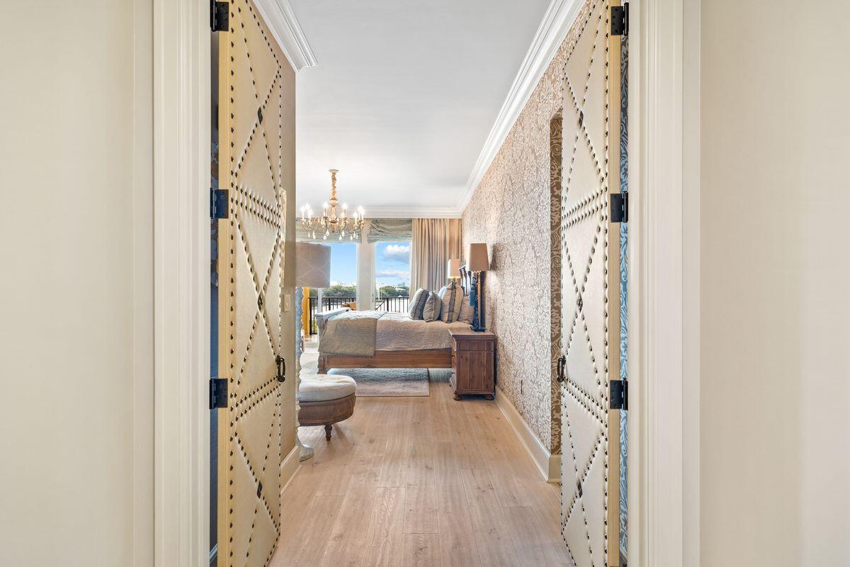 1363 W County Highway 30A 3112