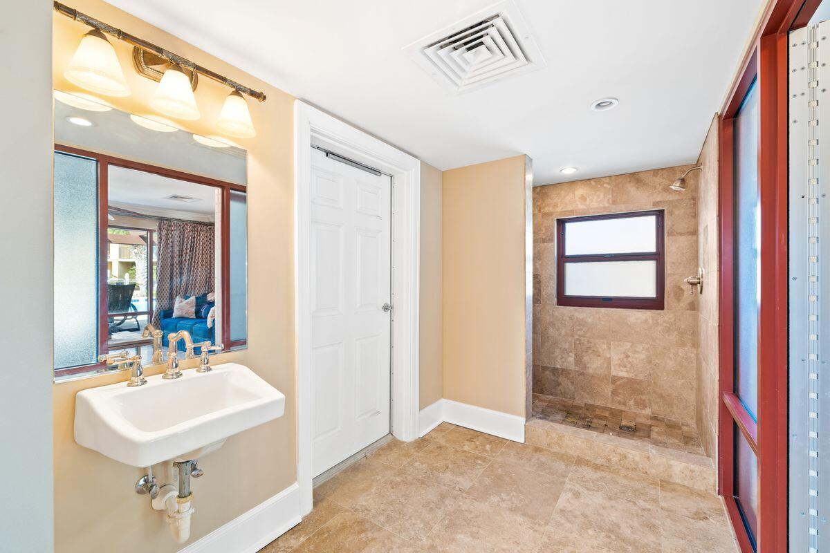 1363 W County Highway 30A 3112