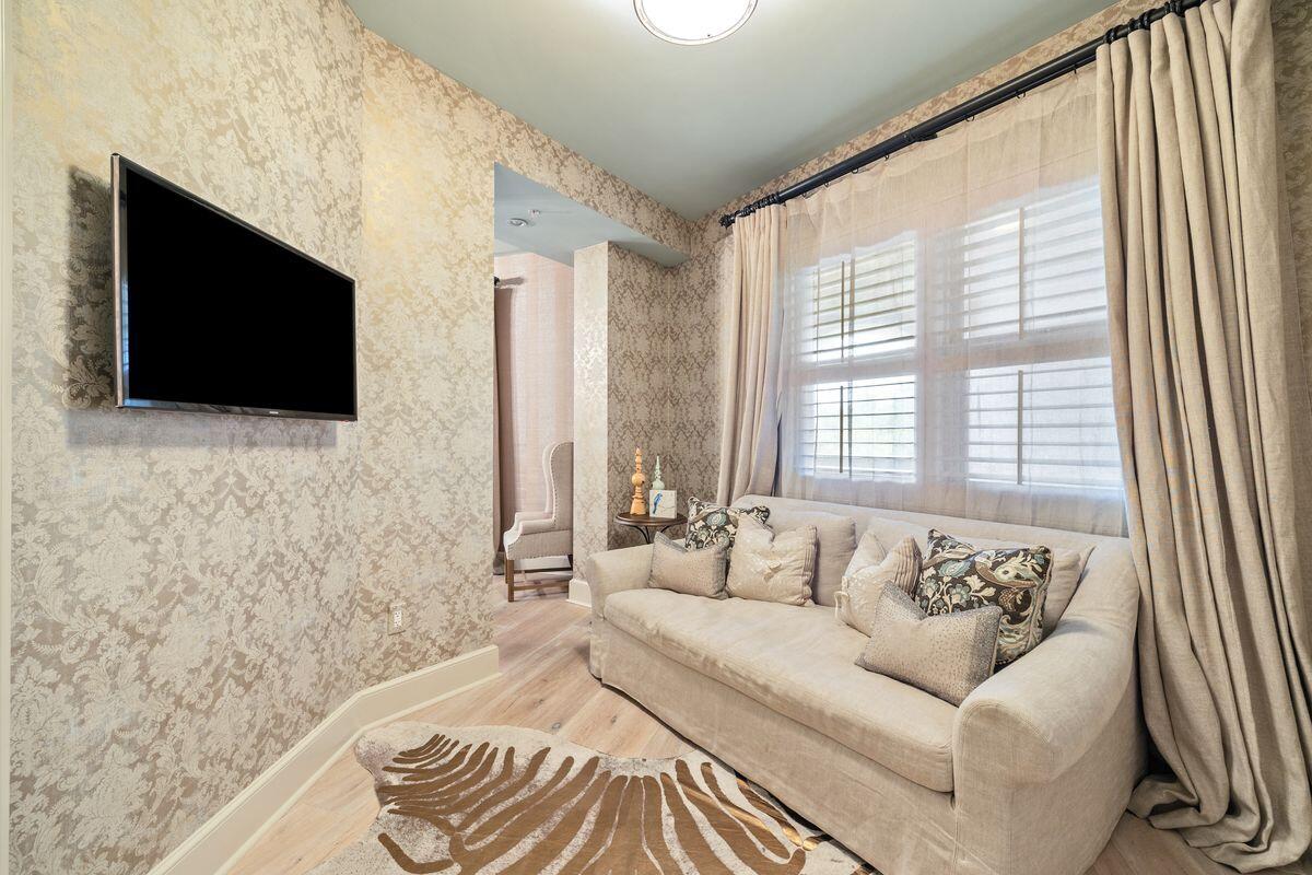 1363 W County Highway 30A 3112