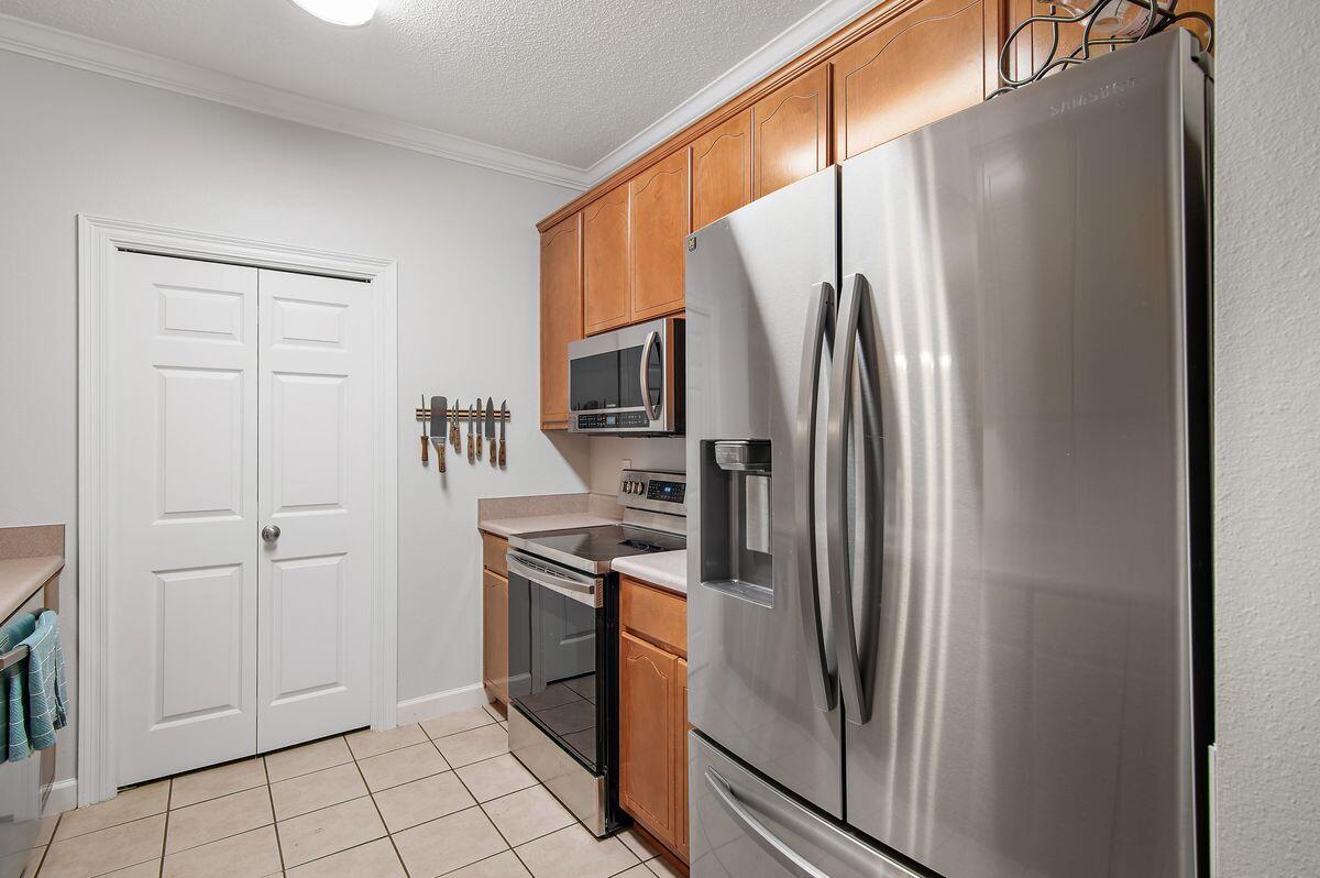 192 Calle Escada, 97A