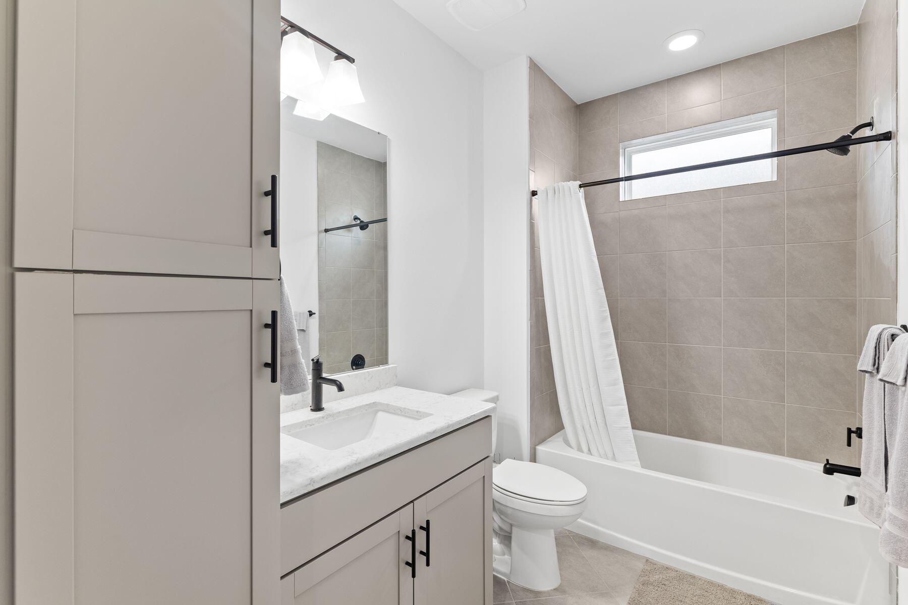 8410 Coral Reef Way
