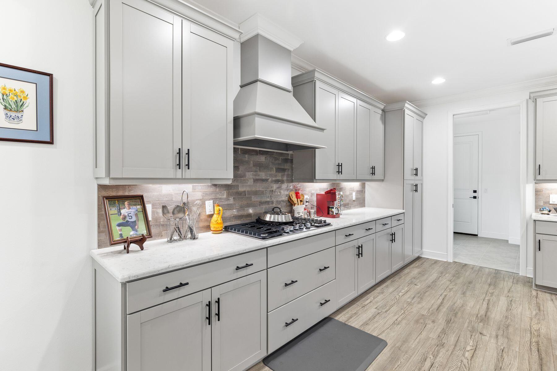 8410 Coral Reef Way