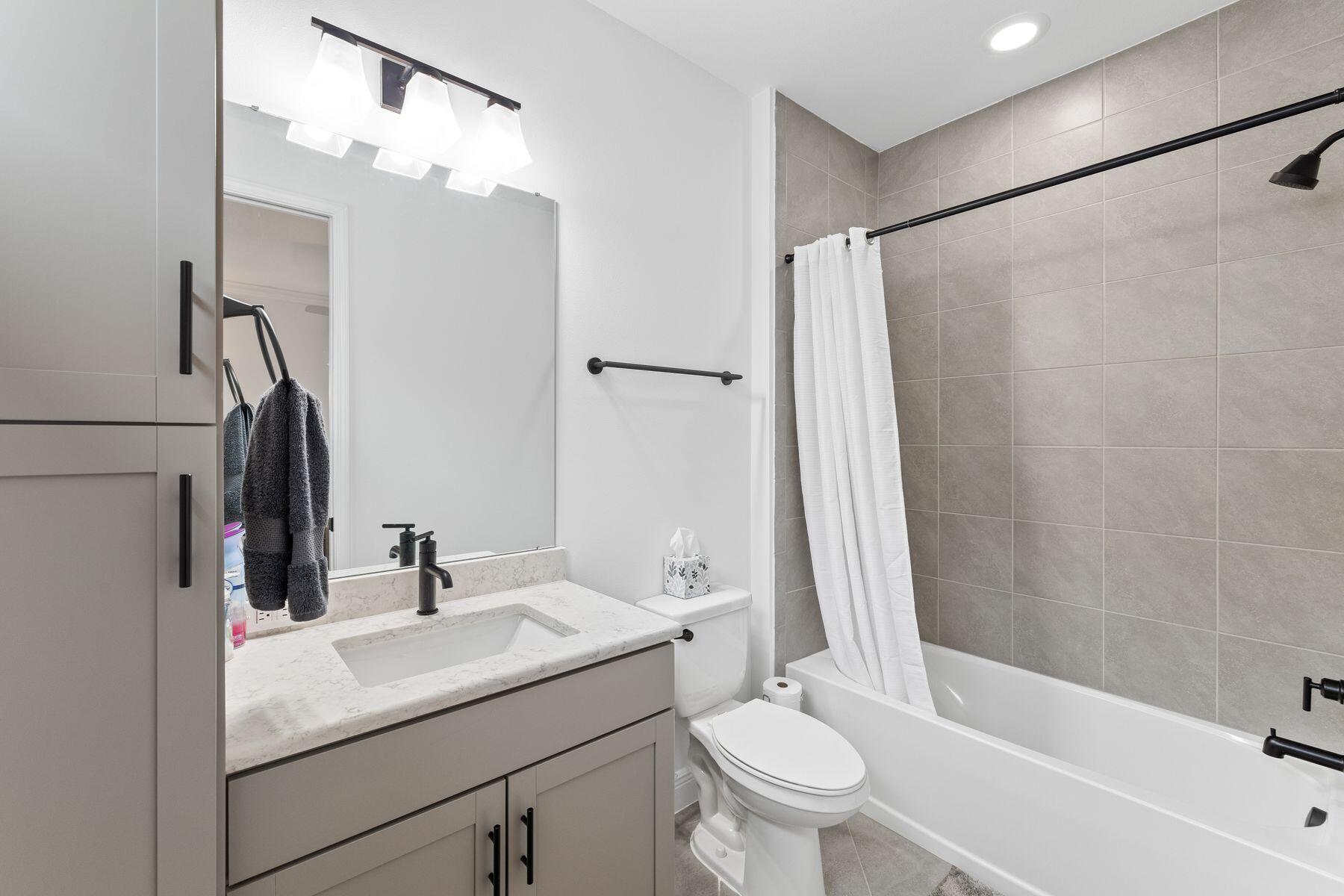 8410 Coral Reef Way