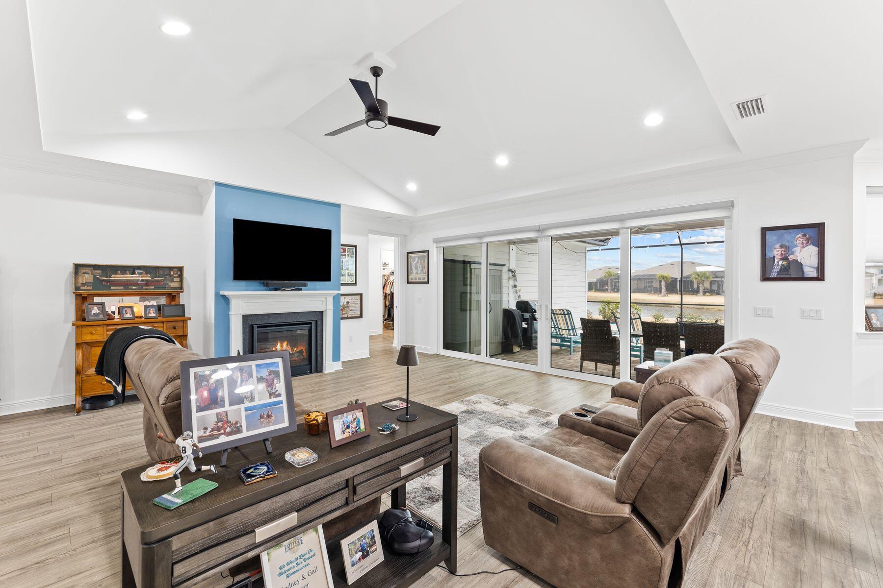 8410 Coral Reef Way
