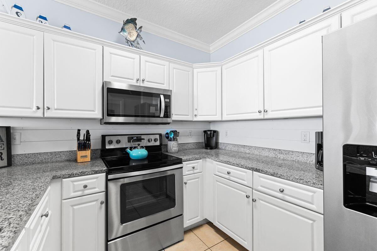 17545 Front Beach Road, 1106