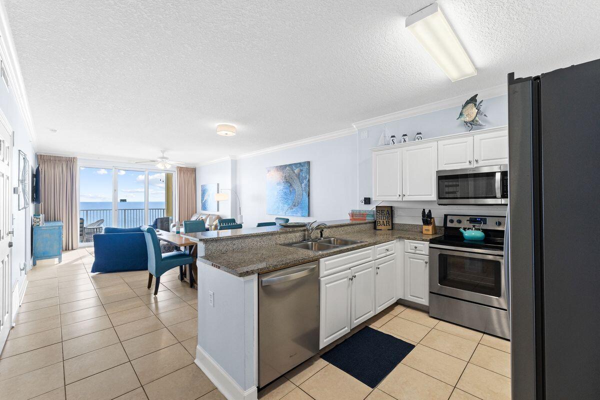 17545 Front Beach Road, 1106