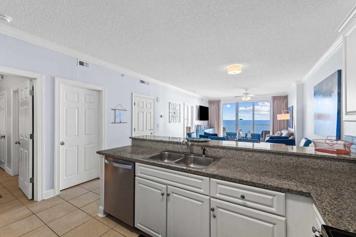 17545 Front Beach Road, 1106