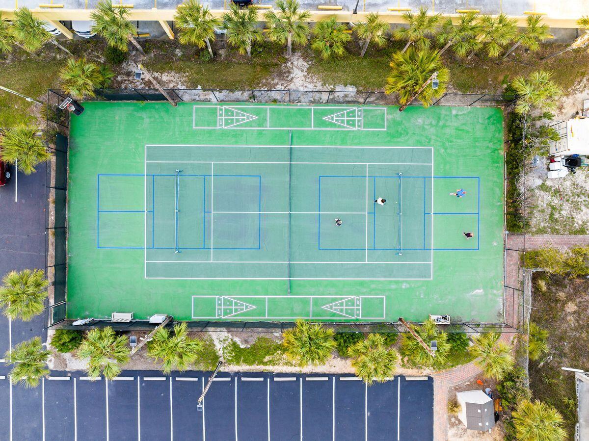 17545 Front Beach Road, 1106