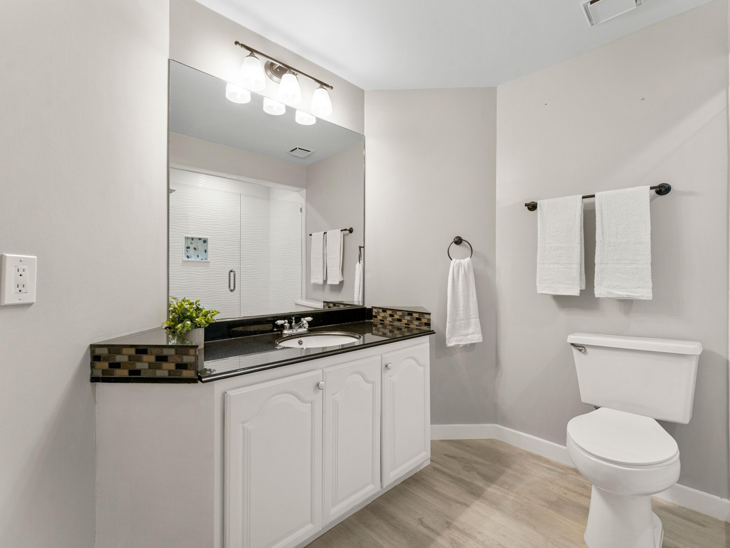 8730 Thomas Drive, 1201A