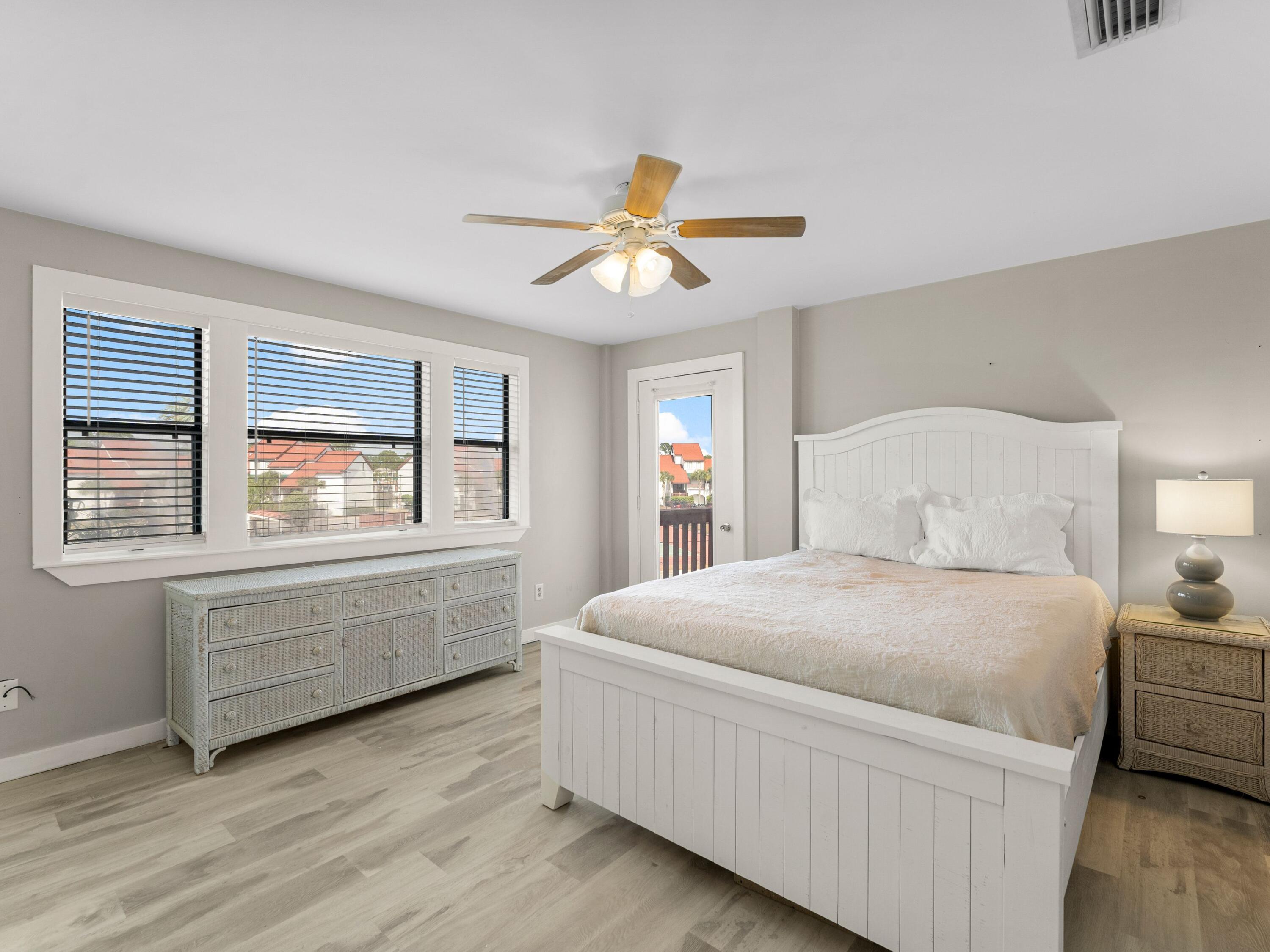 8730 Thomas Drive, 1201A