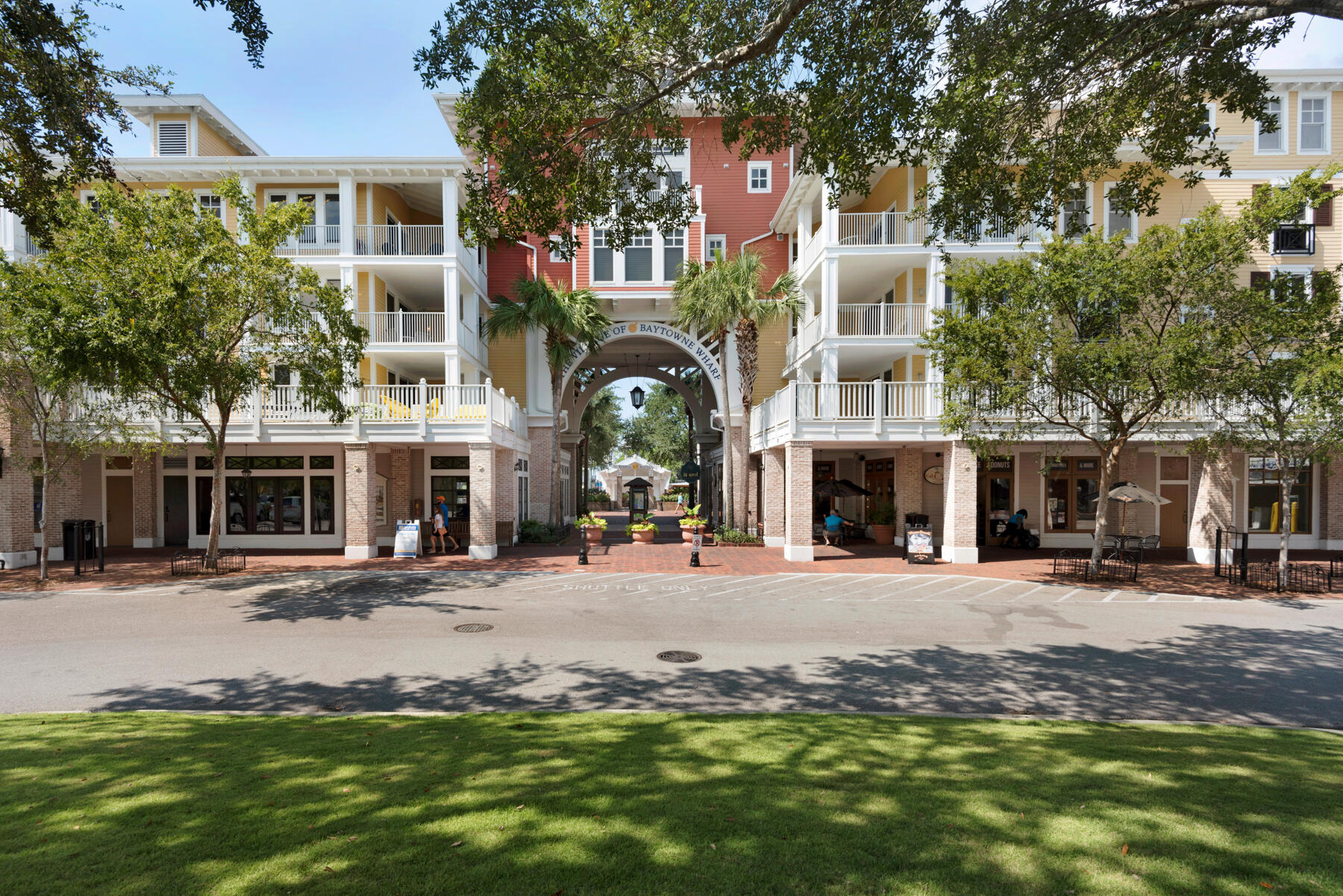 9100 Baytowne Wharf Boulevard, 270/272