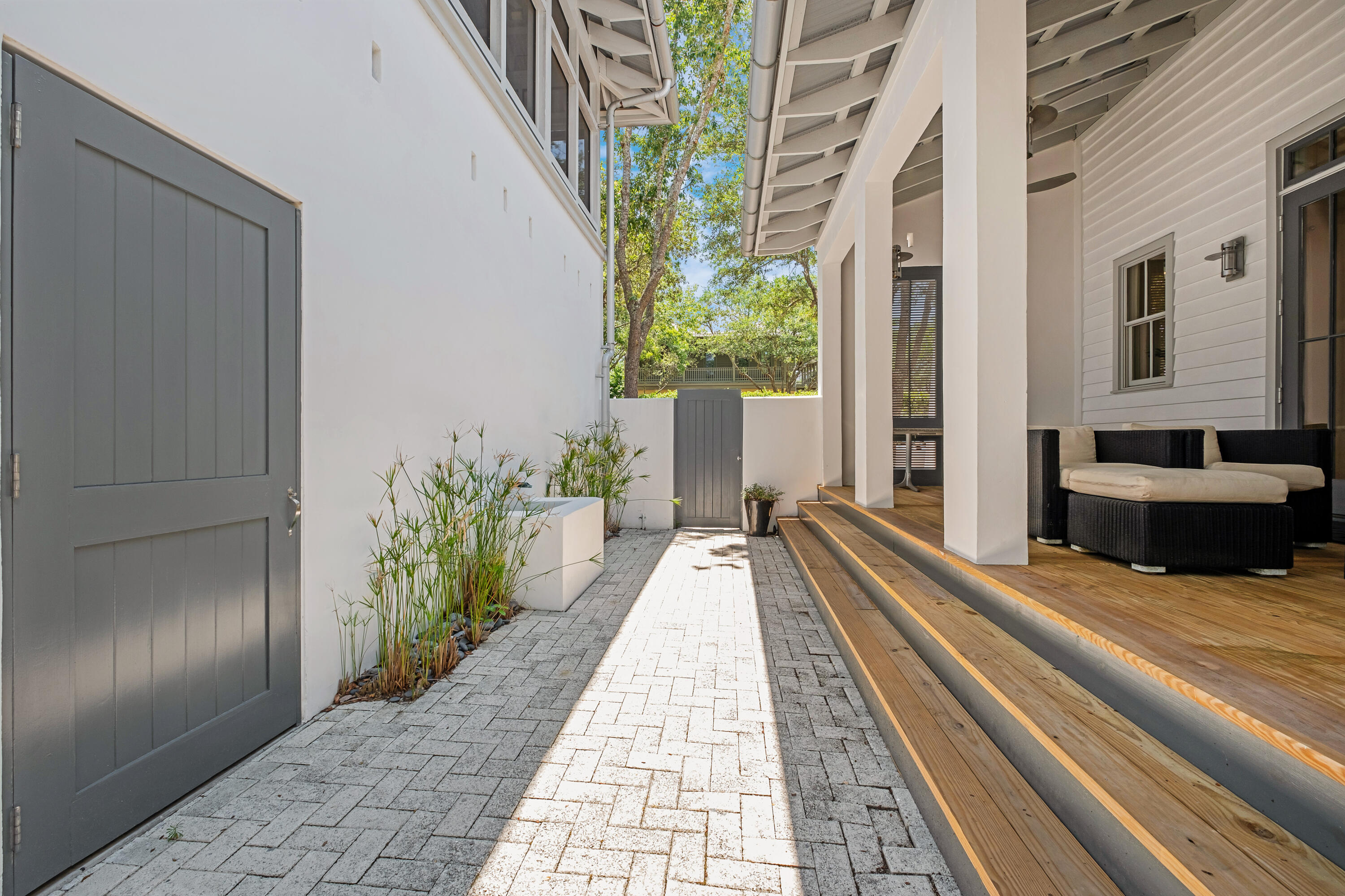 118 Bridgetown Avenue