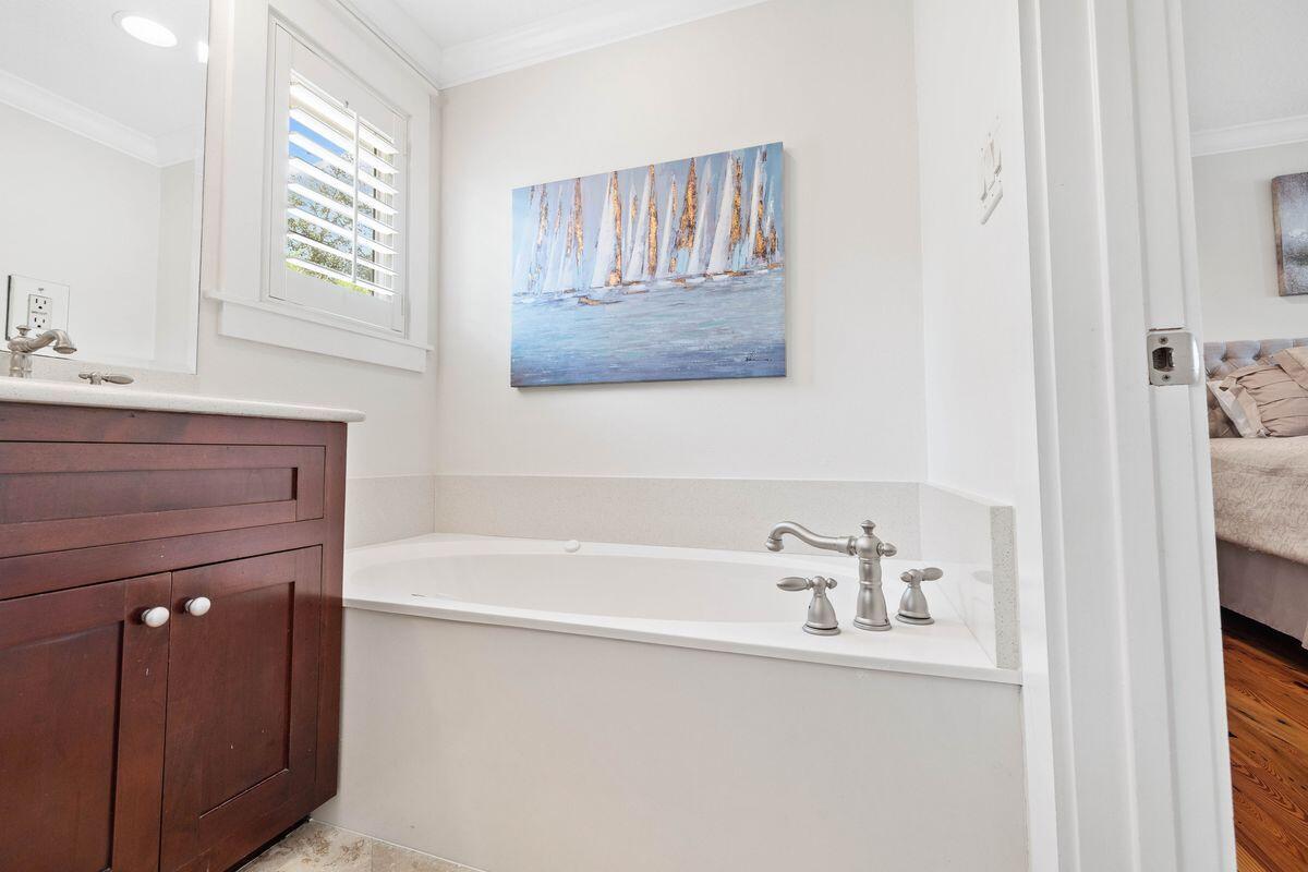 141 Crescent Road