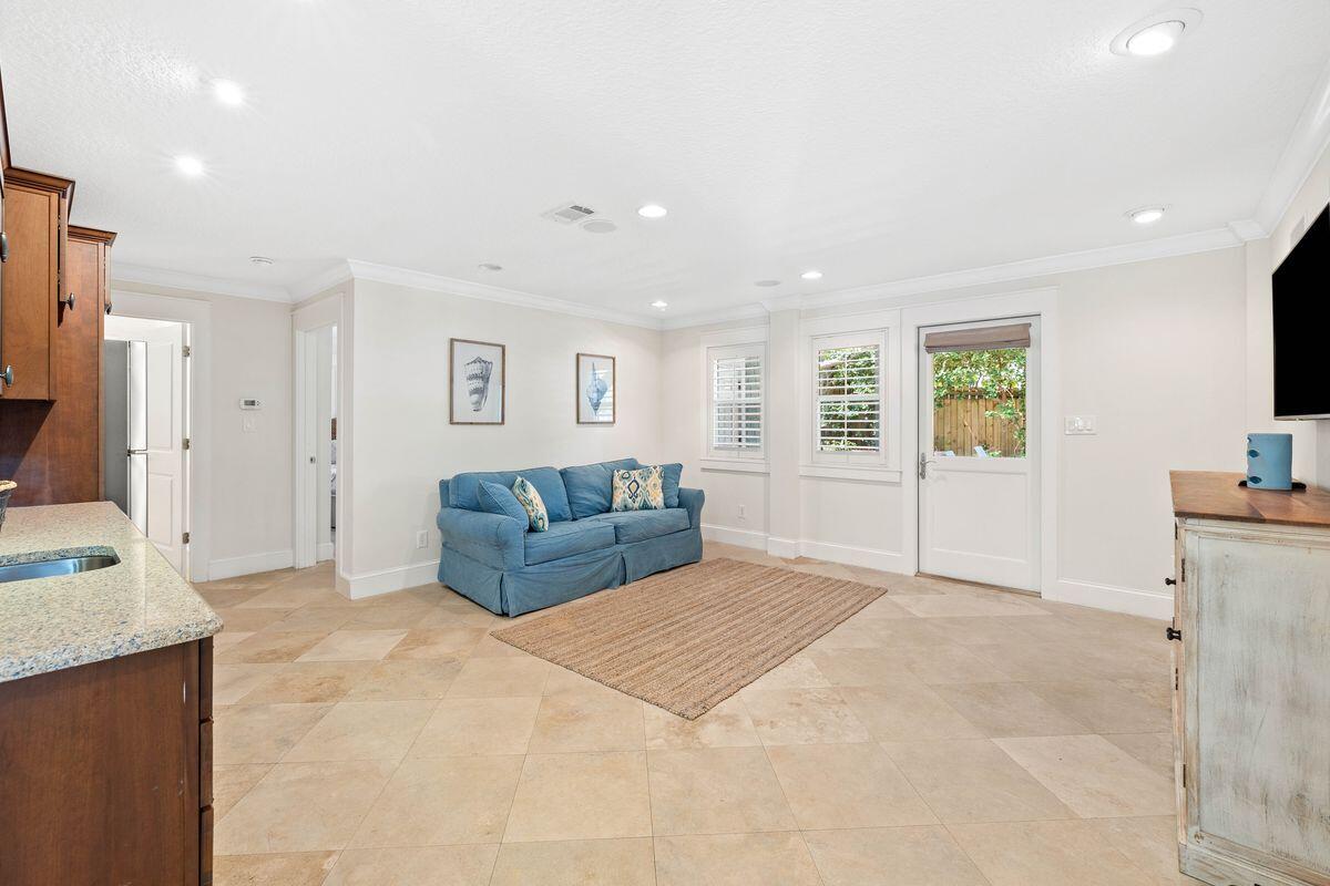 141 Crescent Road