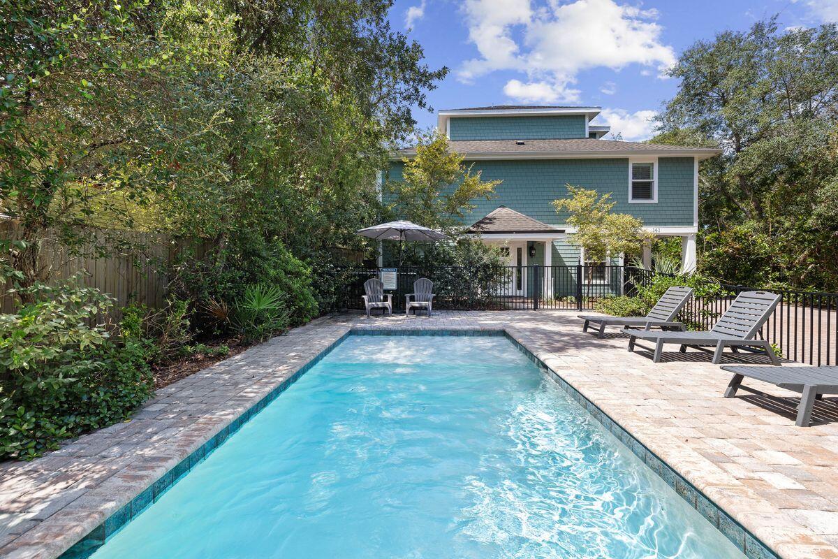 141 Crescent Road