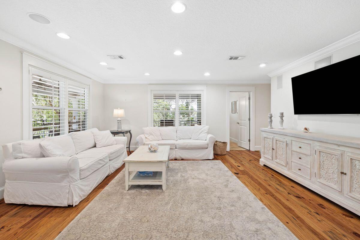 141 Crescent Road