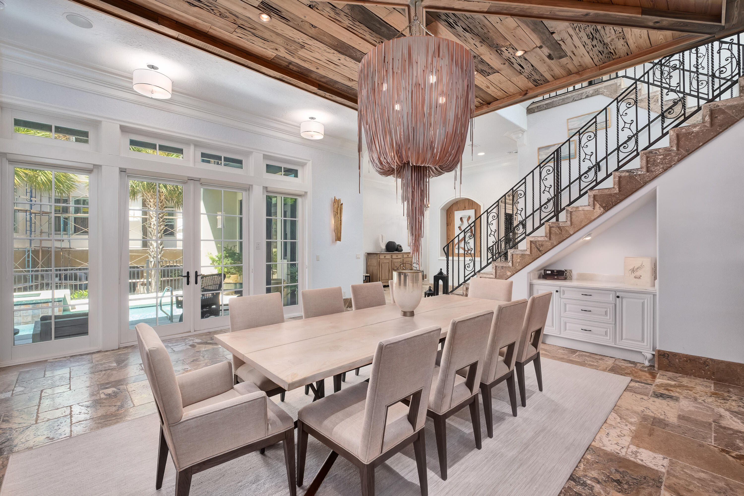 231 W Bermuda Drive
