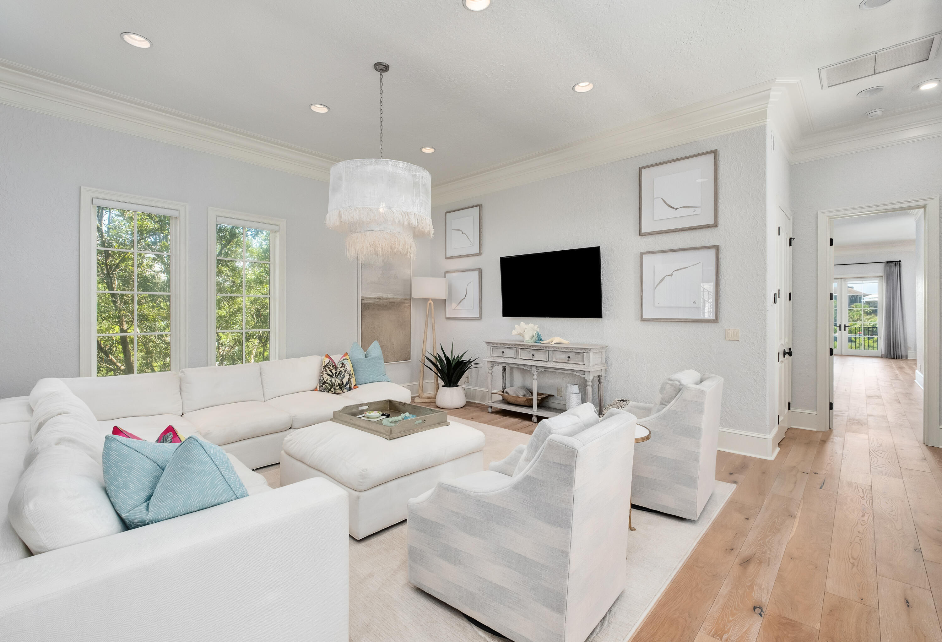 231 W Bermuda Drive
