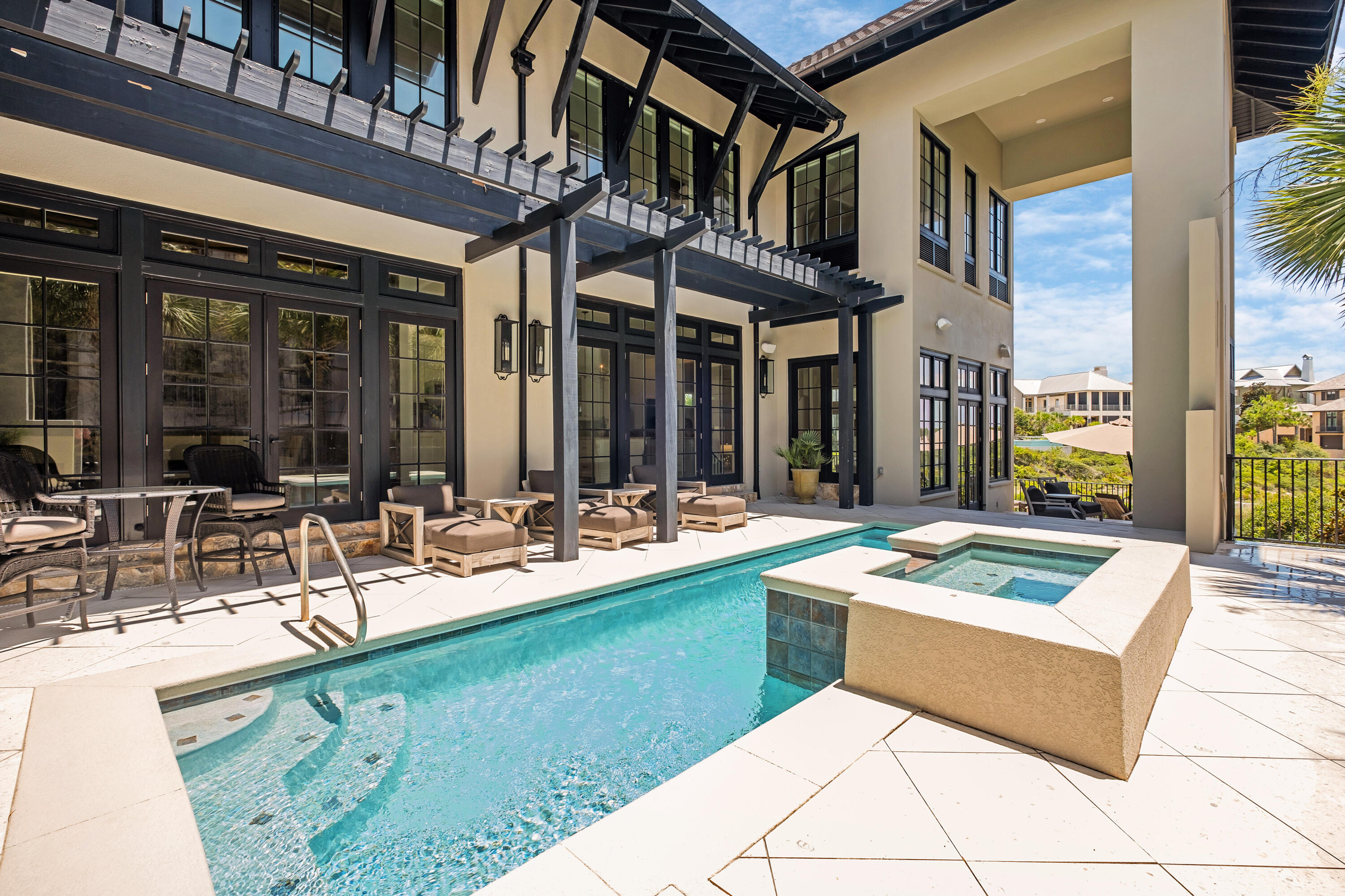 231 W Bermuda Drive