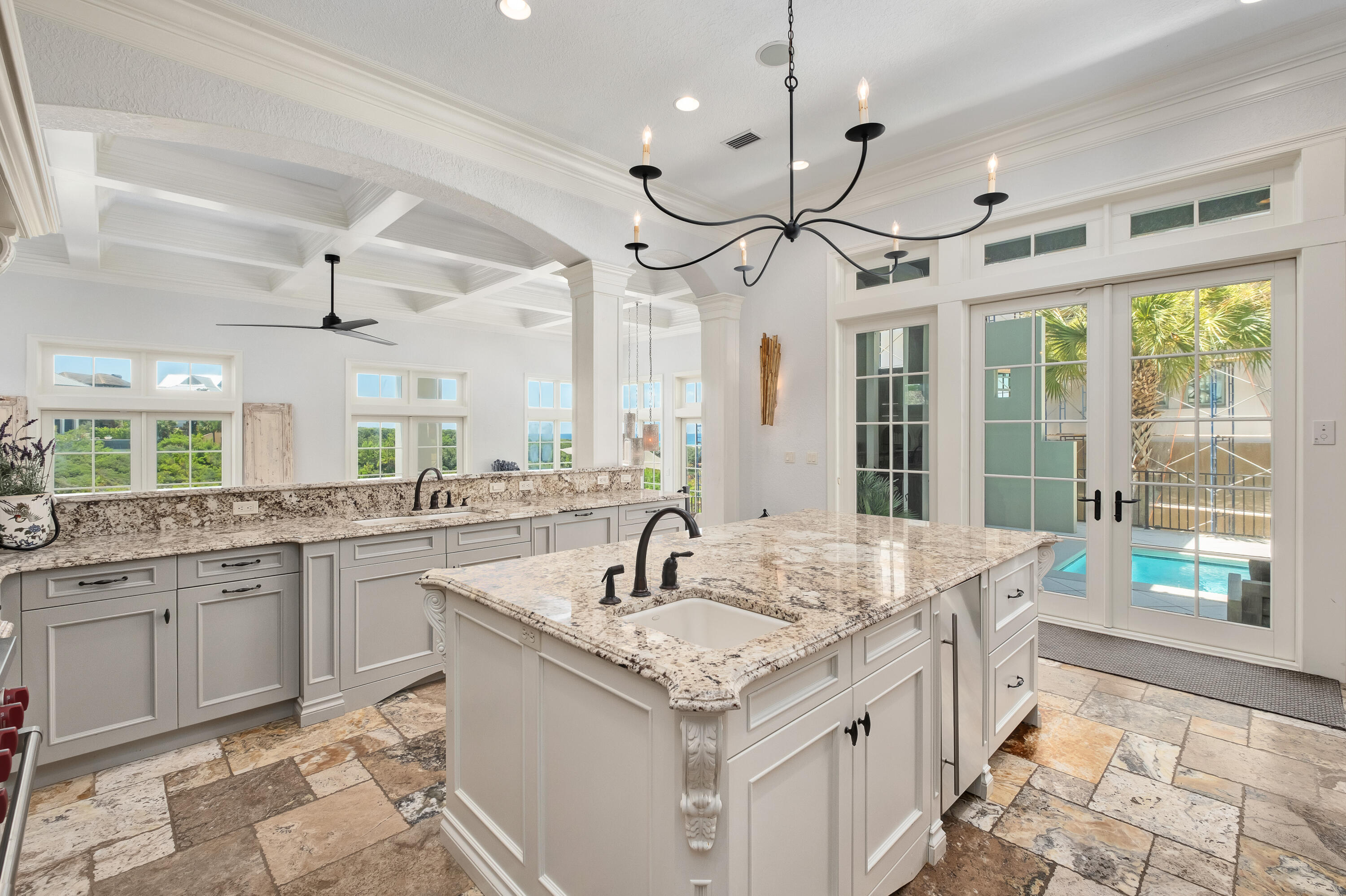 231 W Bermuda Drive