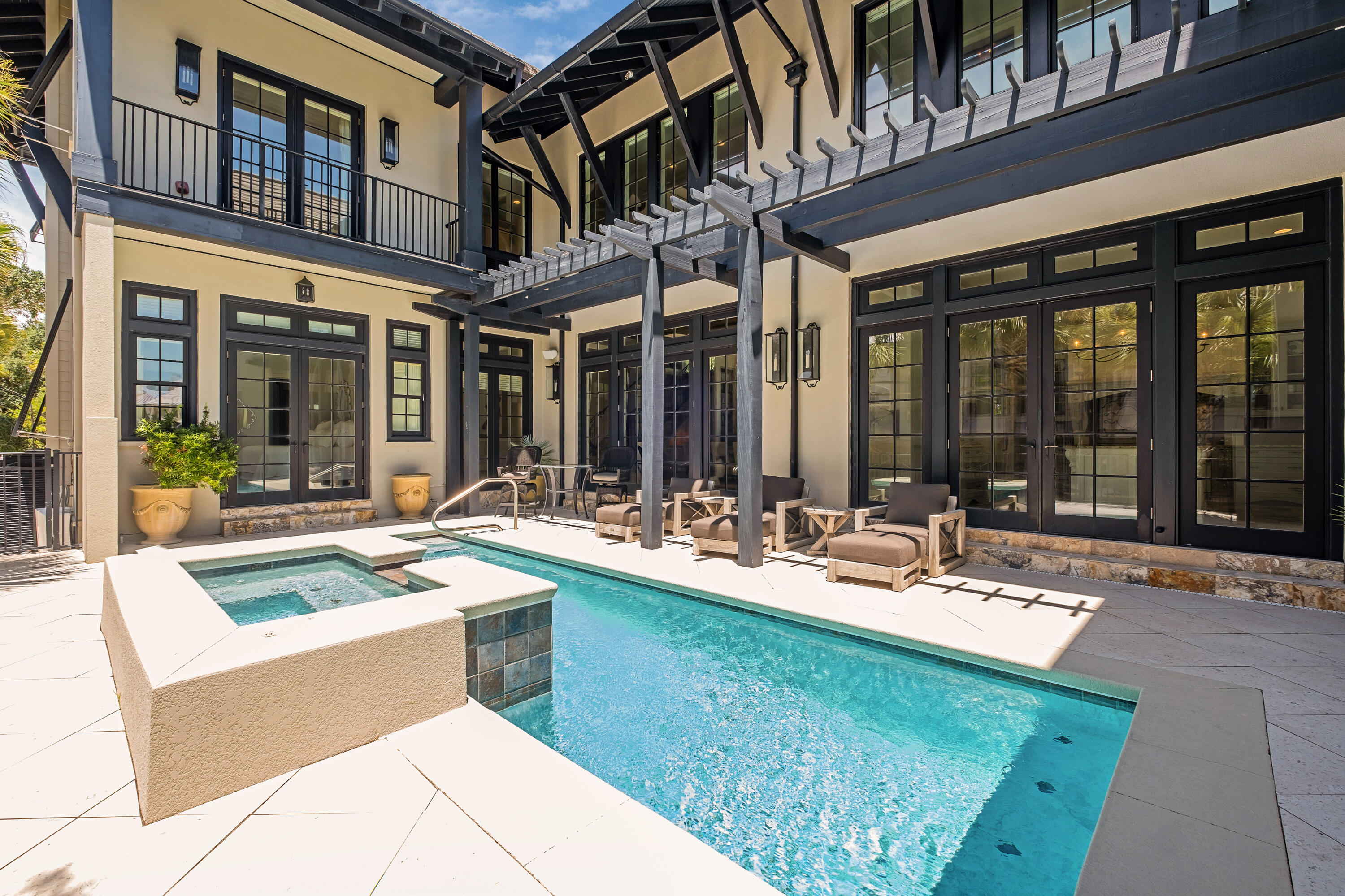 231 W Bermuda Drive