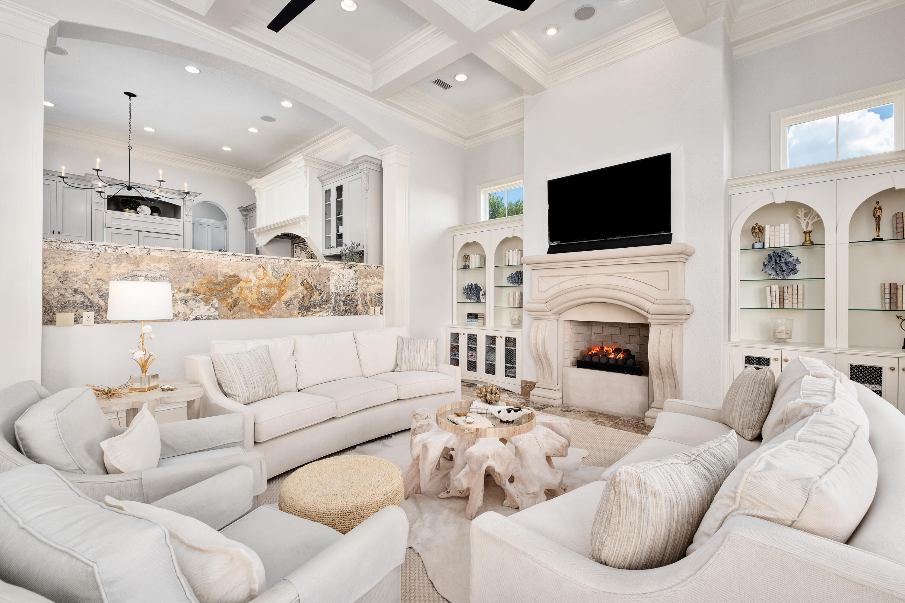 231 W Bermuda Drive