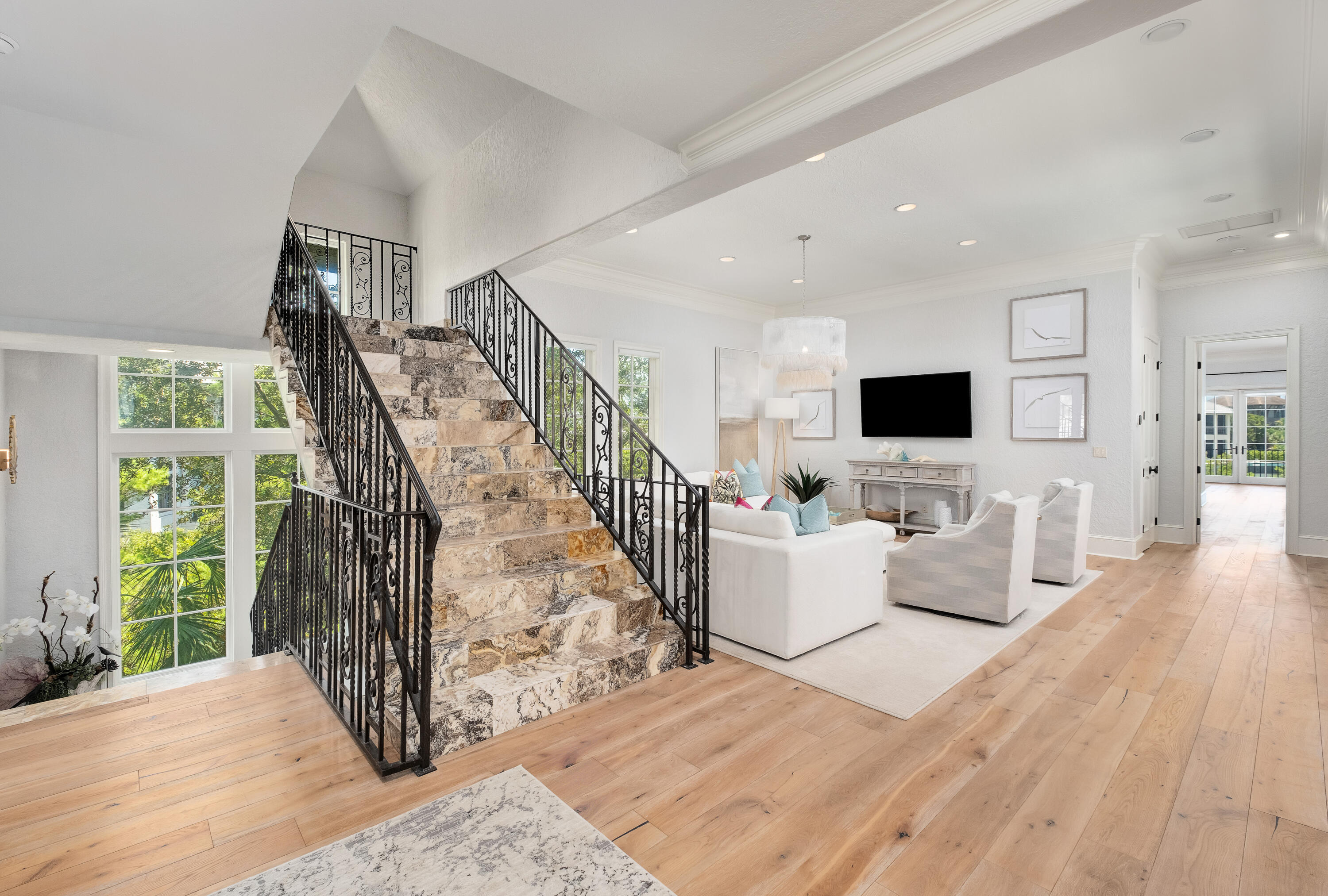 231 W Bermuda Drive
