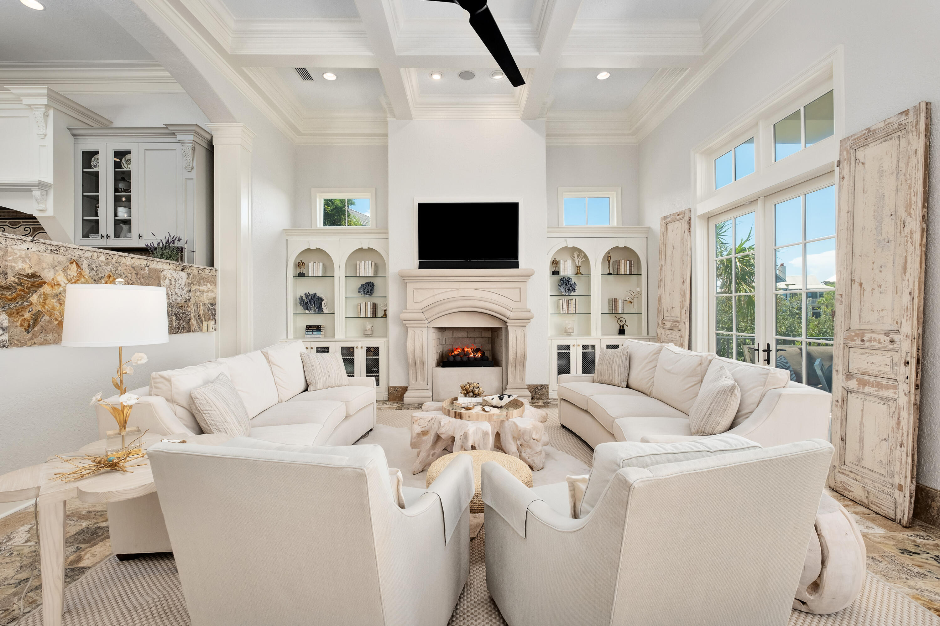 231 W Bermuda Drive