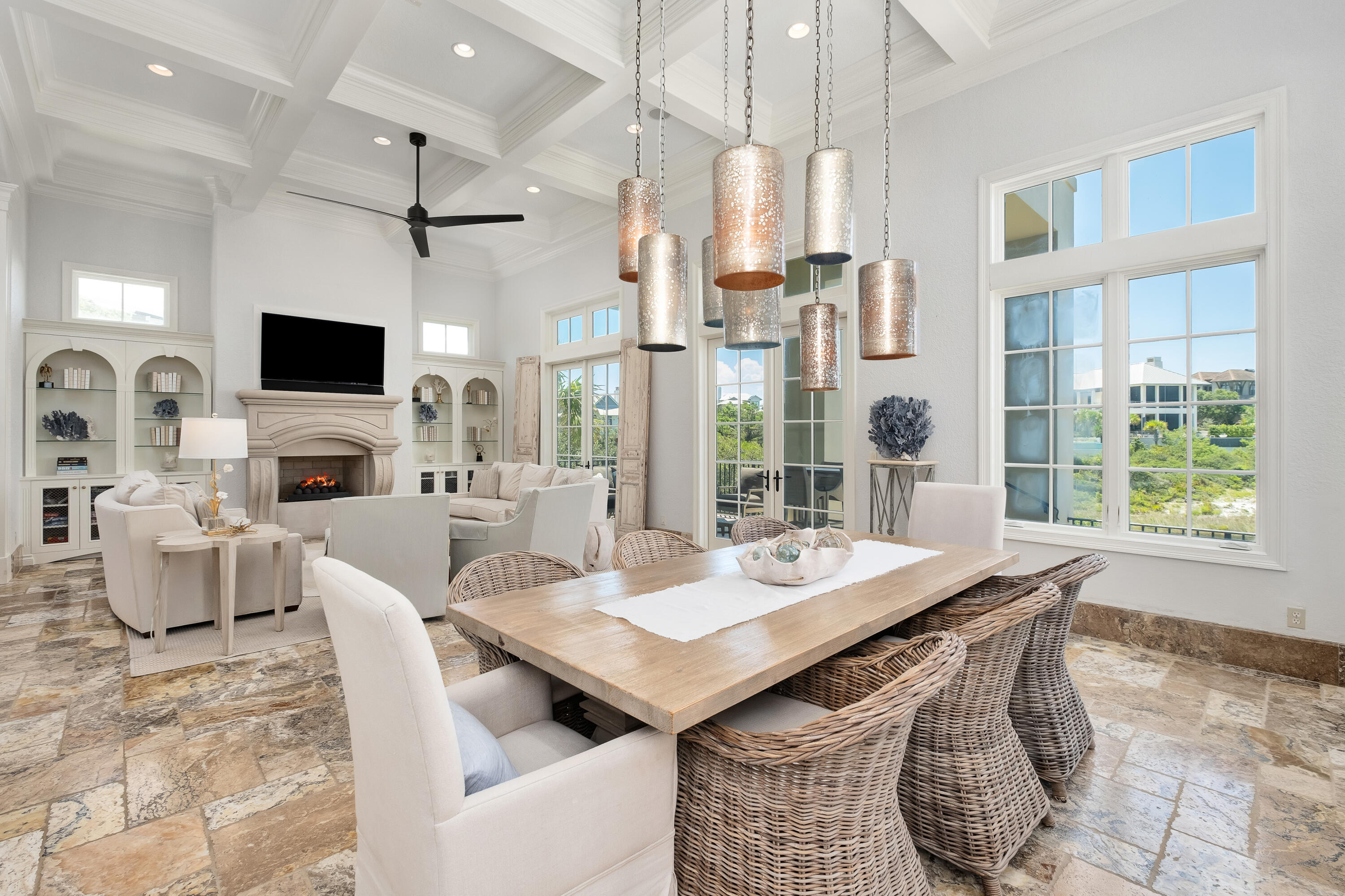 231 W Bermuda Drive