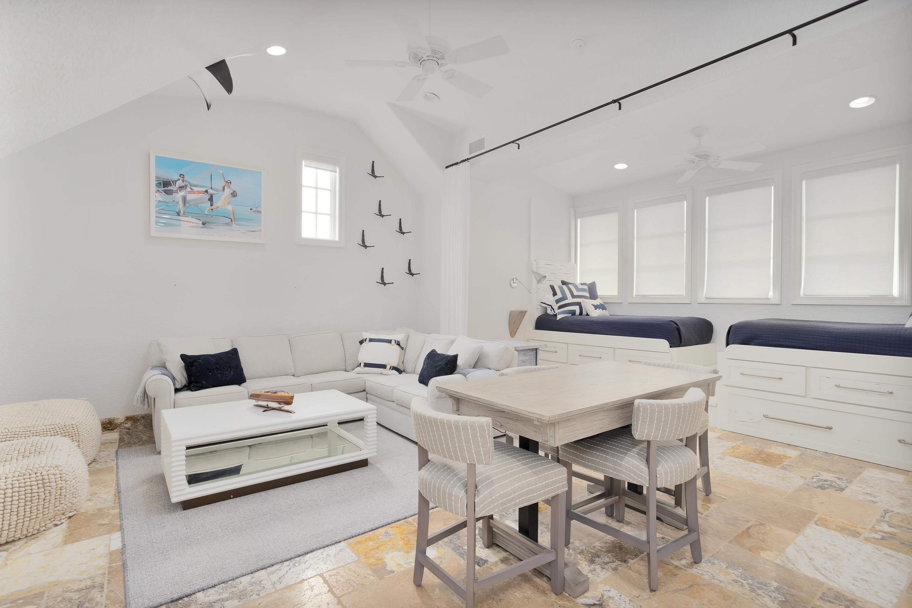 231 W Bermuda Drive
