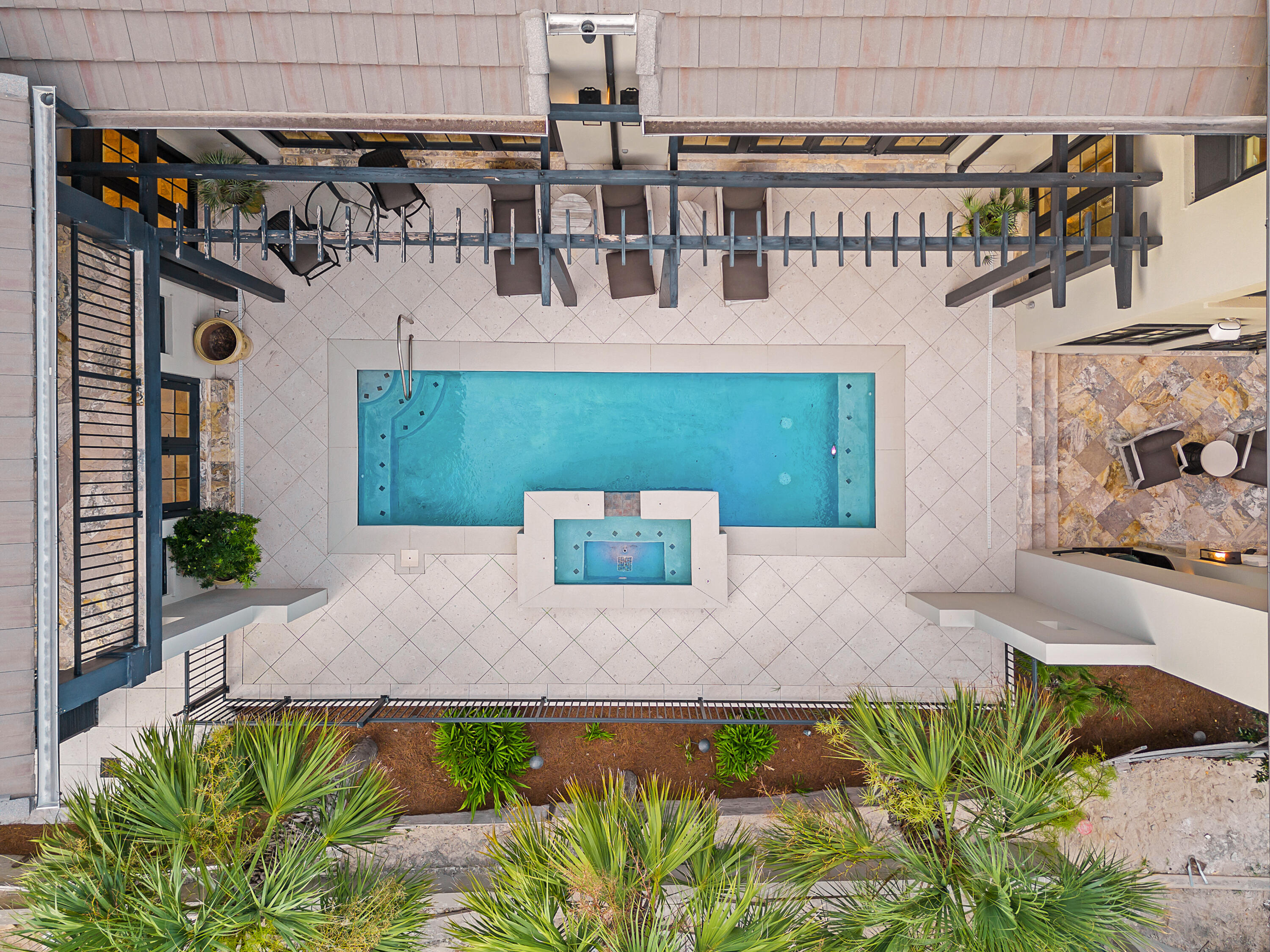 231 W Bermuda Drive