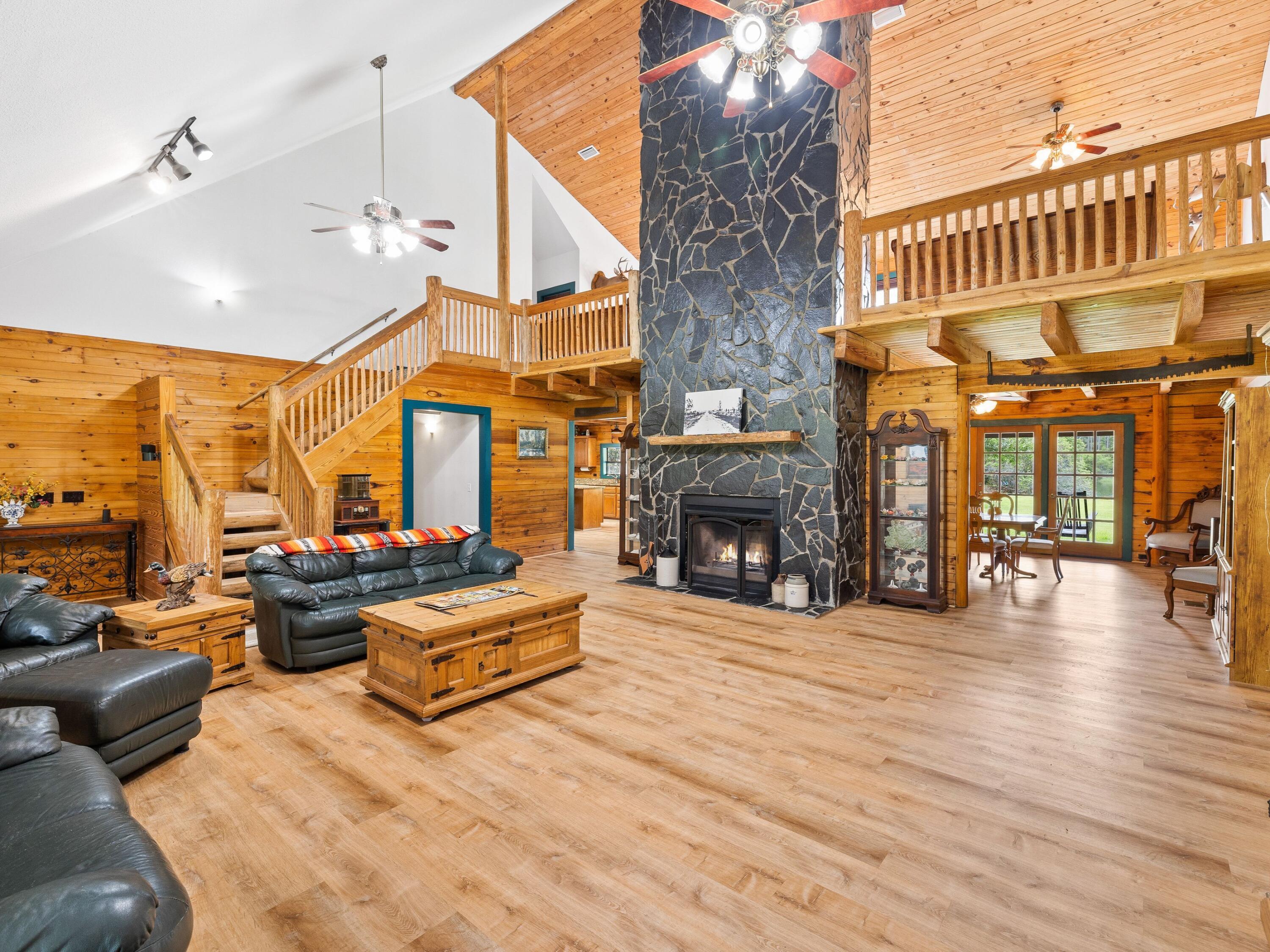 2330 N County Highway 393