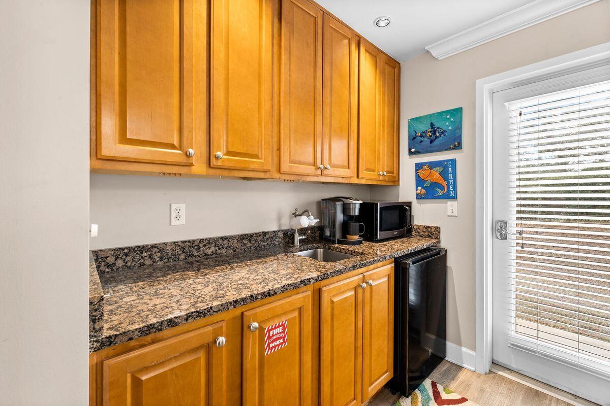 1653 W County Highway 30A 3119