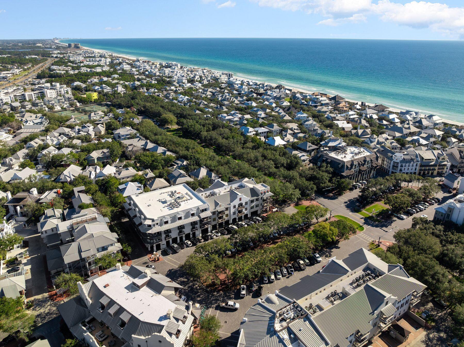 34 N Barrett Square, 2E