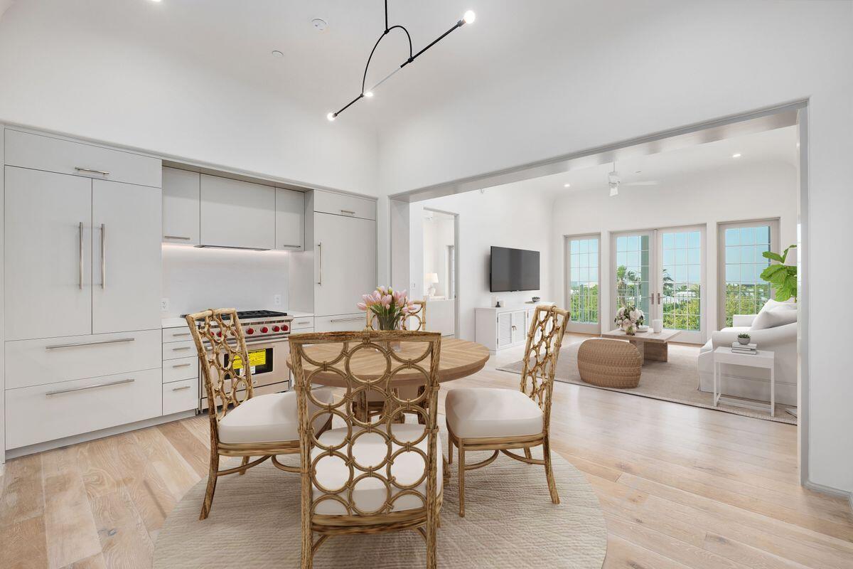 45 W Solaire Way 203