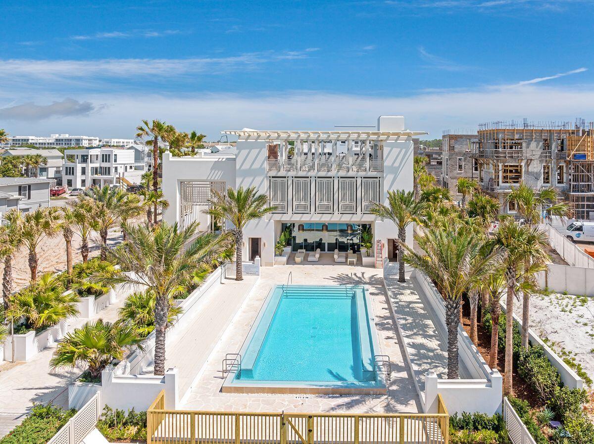 45 W Solaire Way 203
