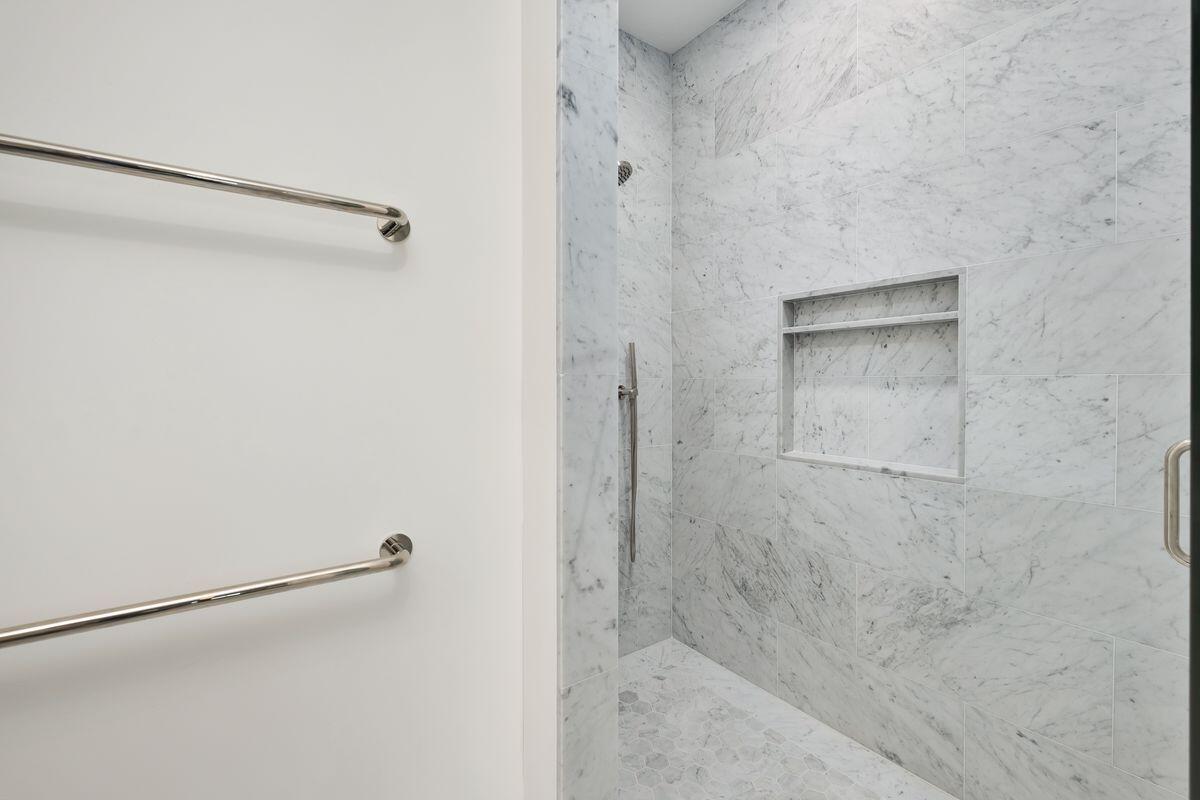45 W Solaire Way 203
