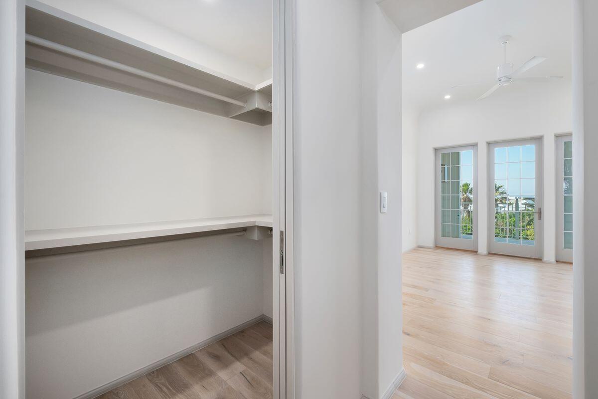 45 W Solaire Way 203