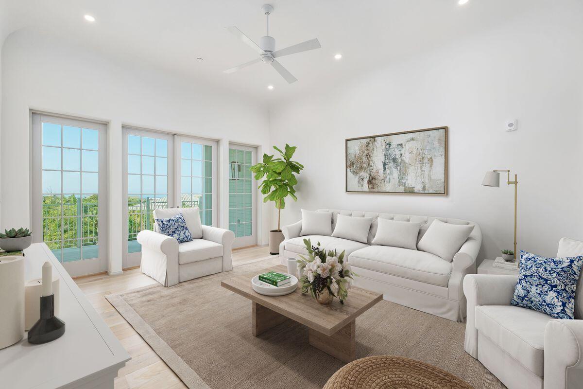45 W Solaire Way 203